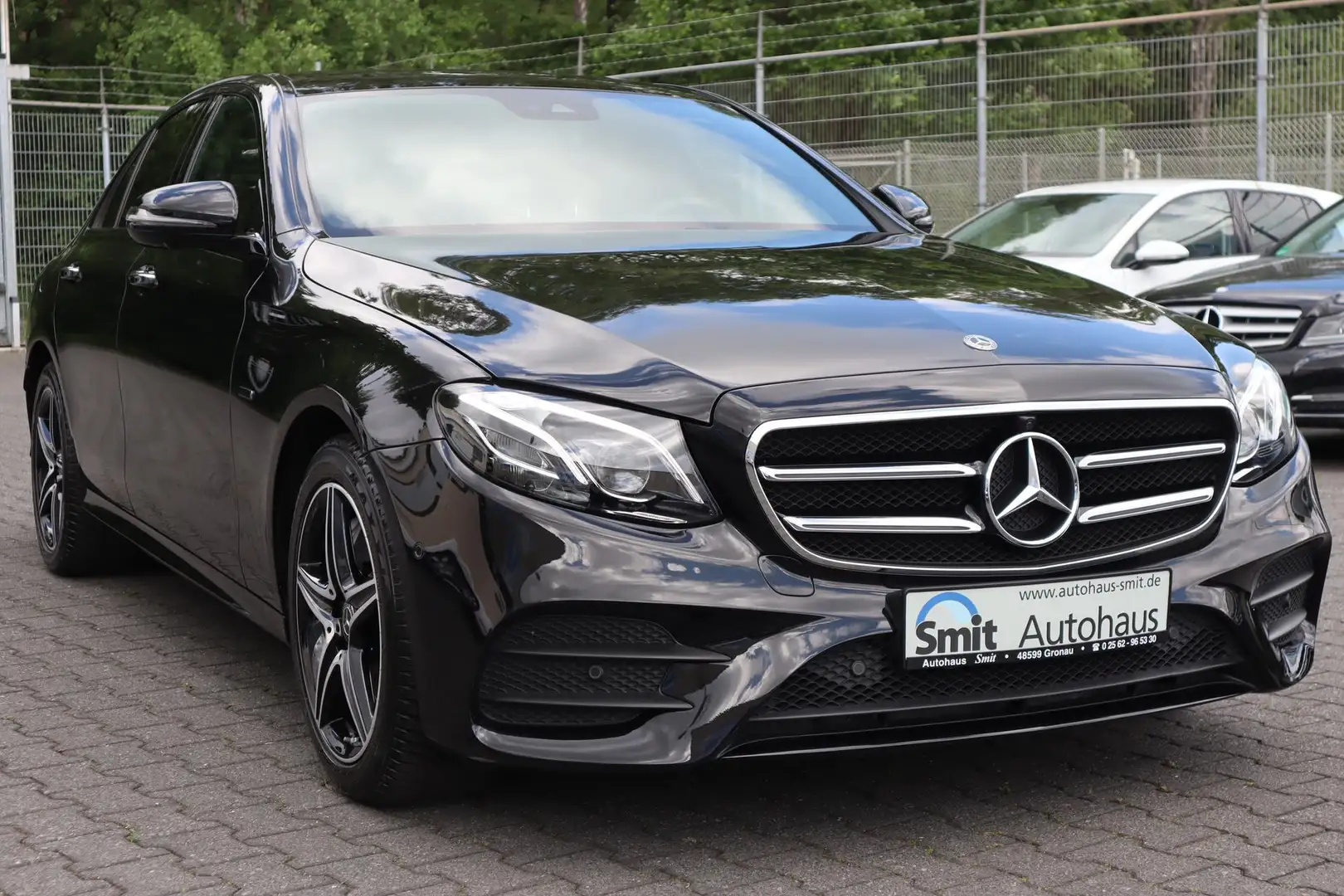 Mercedes-Benz E 300 E300 de AMG Line/ Pano/ Airmatic/ 360°/ Burmester Noir - 2