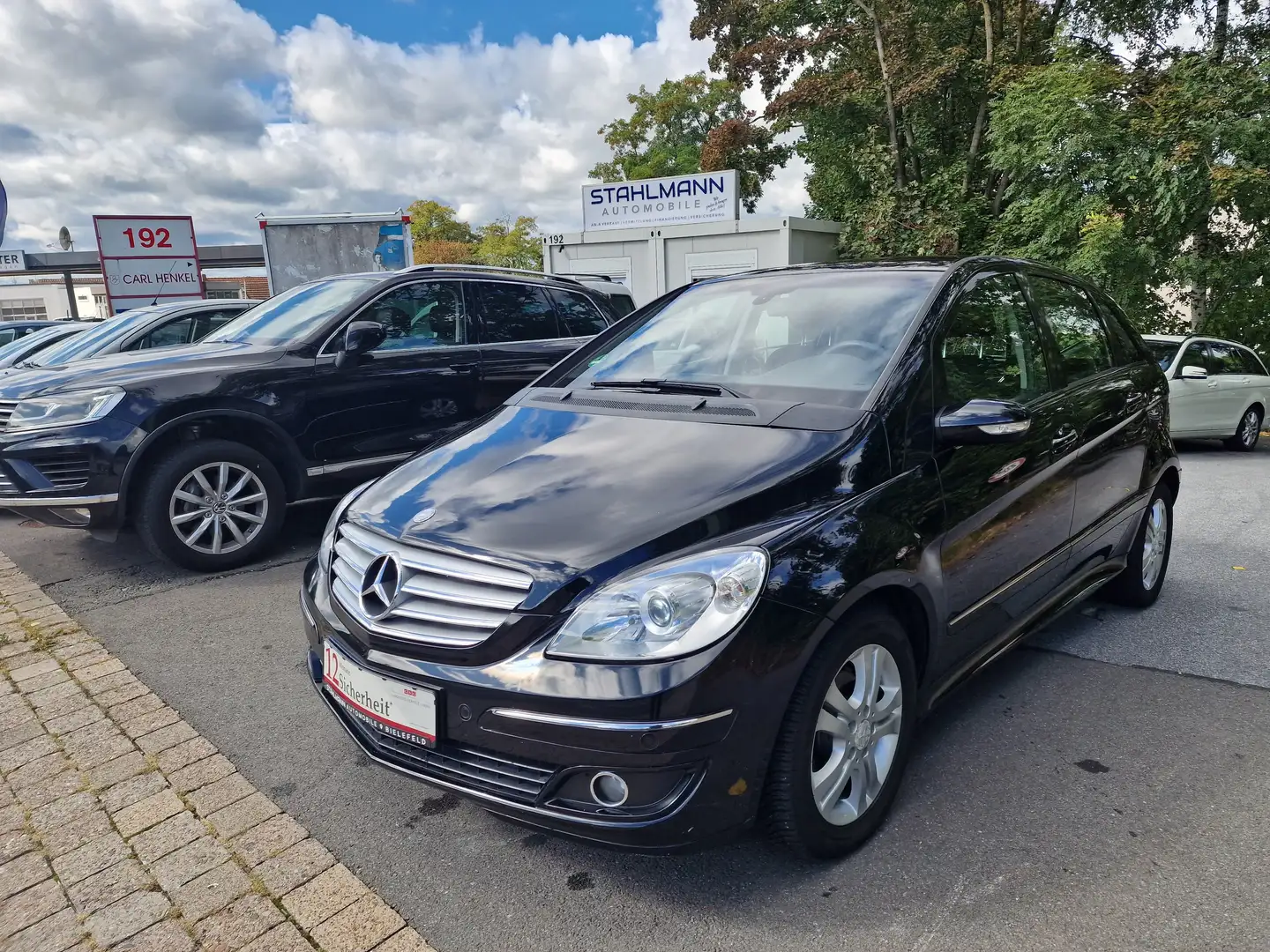 Mercedes-Benz B 170 Automatik Klima Servo AHK Sitzheizung Schwarz - 1