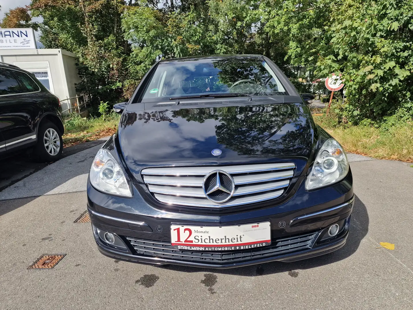 Mercedes-Benz B 170 Automatik Klima Servo AHK Sitzheizung Schwarz - 2