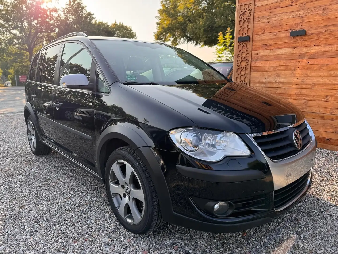Volkswagen Touran CrossTouran 2.0TDI AUTOMATIK*7-SITZER*AHK Schwarz - 1