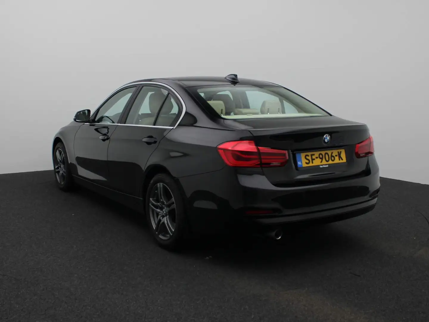 BMW 318 3-serie 318i High Executive | LEDER | NAVIGATIE | Noir - 2