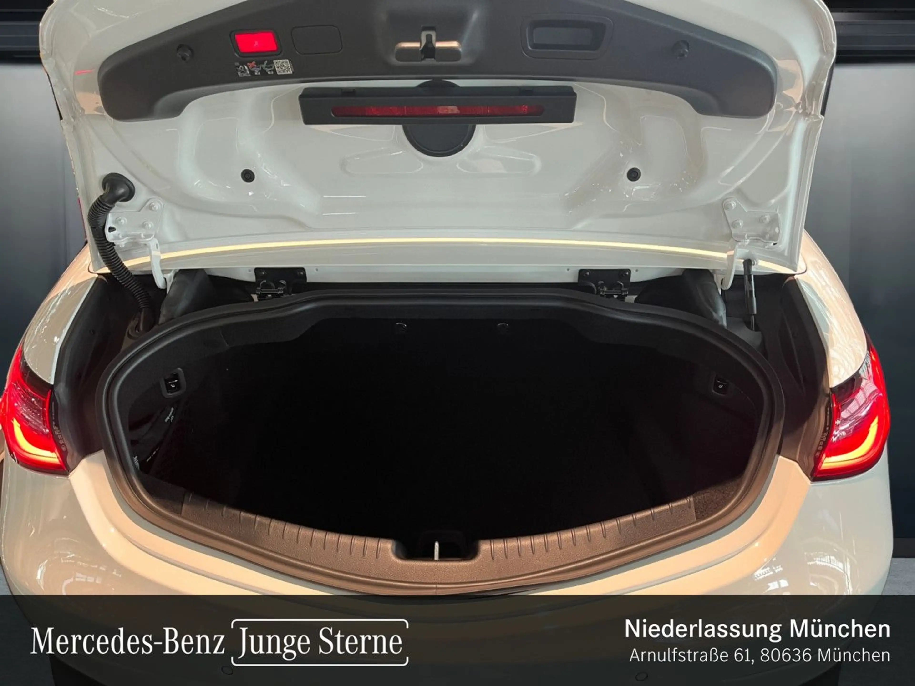 Mercedes-Benz CLE 200 AMG+360+TOTW+KEYLESS+9G — photo 6