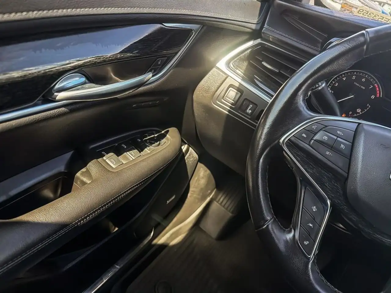 Cadillac XT5 снимка Cadillac XT5