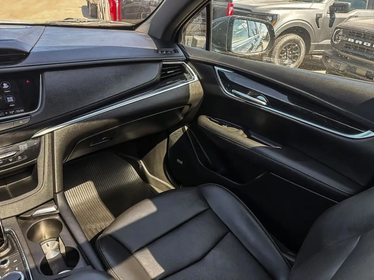Cadillac XT5 снимка Cadillac XT5