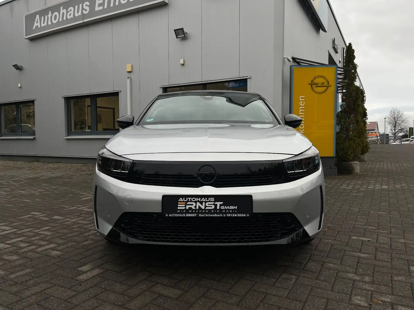 Opel Corsa F GS silber *KAMERA*PDC*SHZ*LHZ*KLIMA* - 1