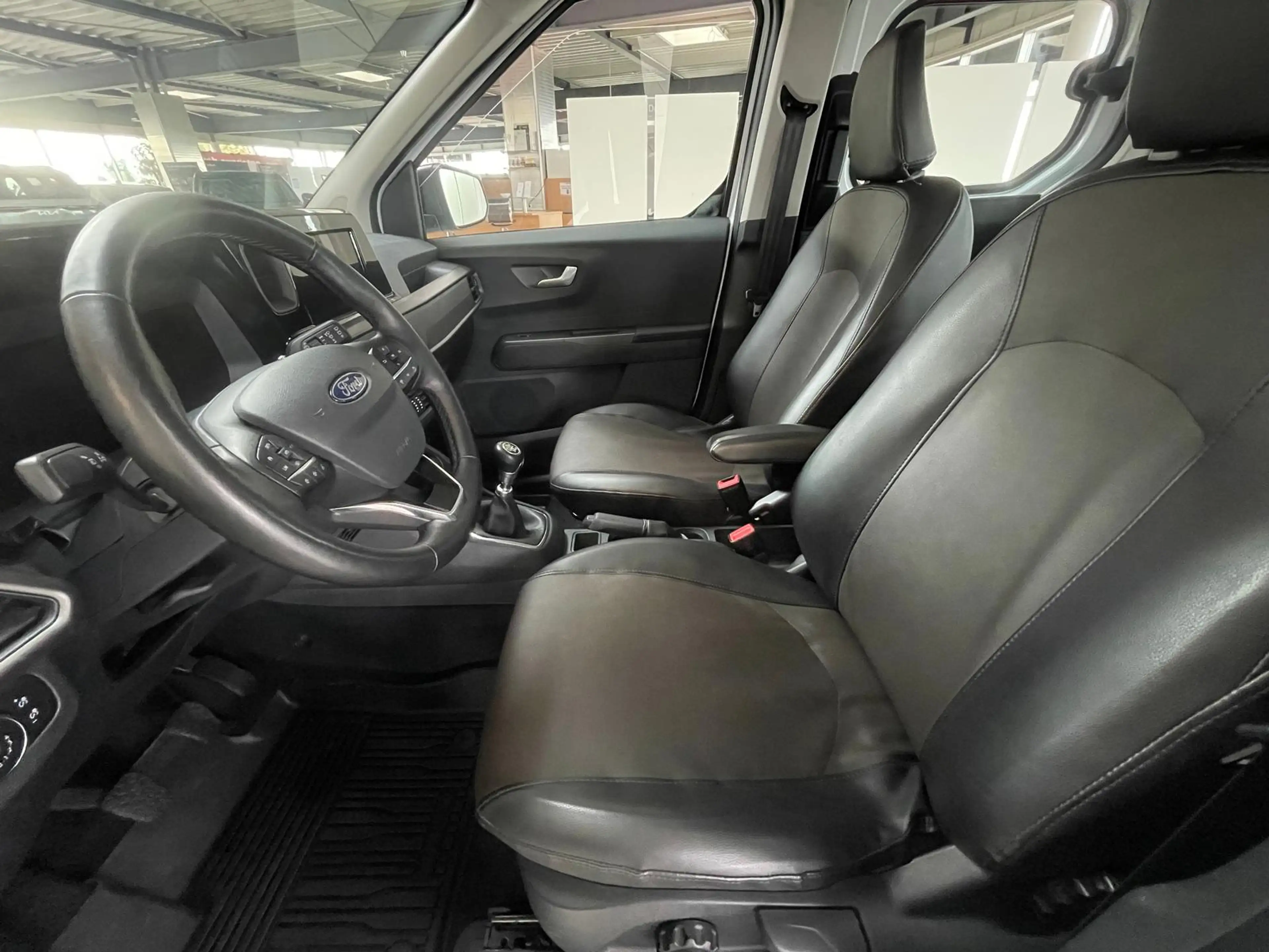 Ford Tourneo Courier 1.0+Trend+Klima+Schiebetüren beidseidig+++ — photo 8