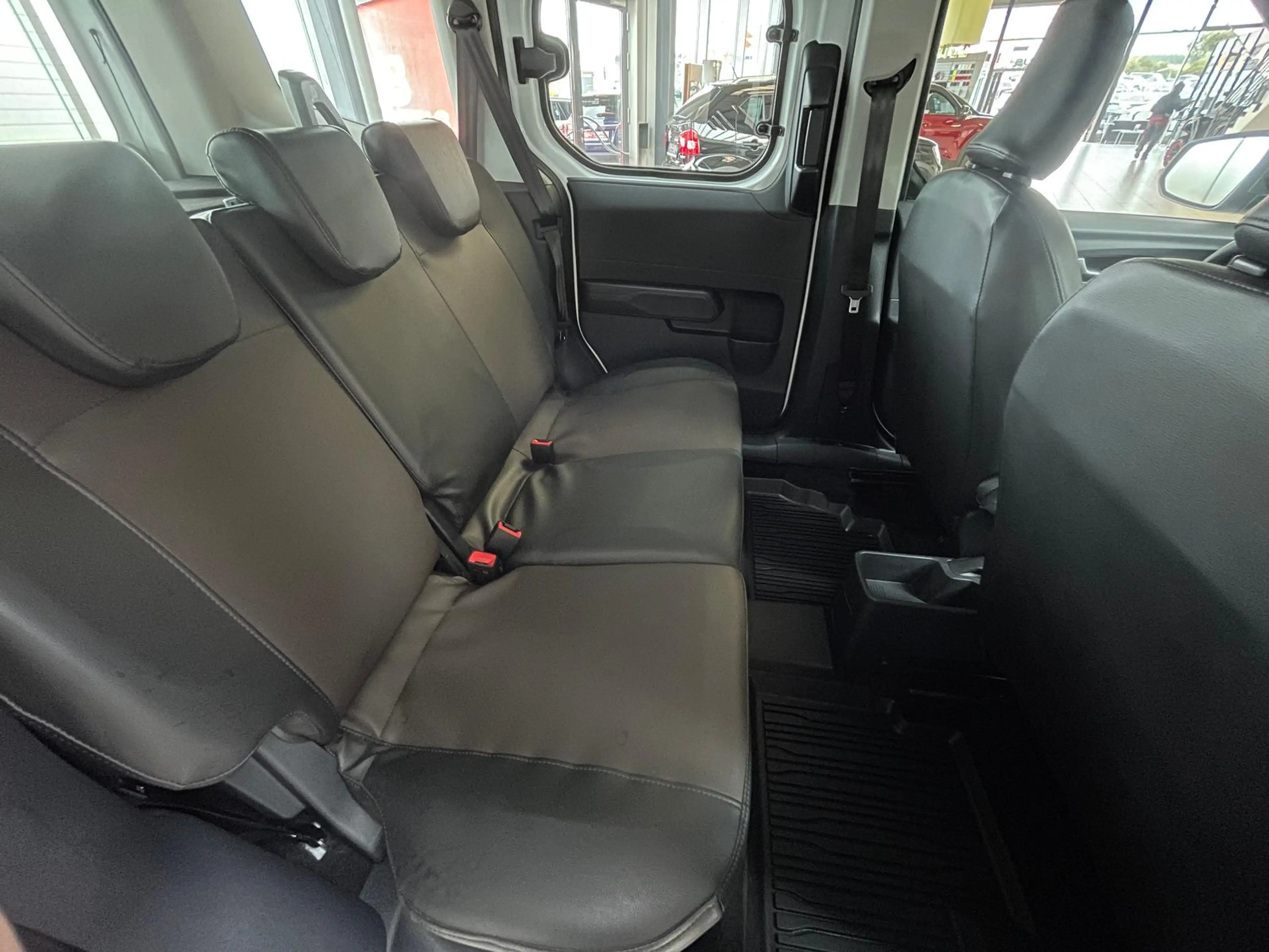 Ford Tourneo Courier 1.0+Trend+Klima+Schiebetüren beidseidig+++ — photo 12