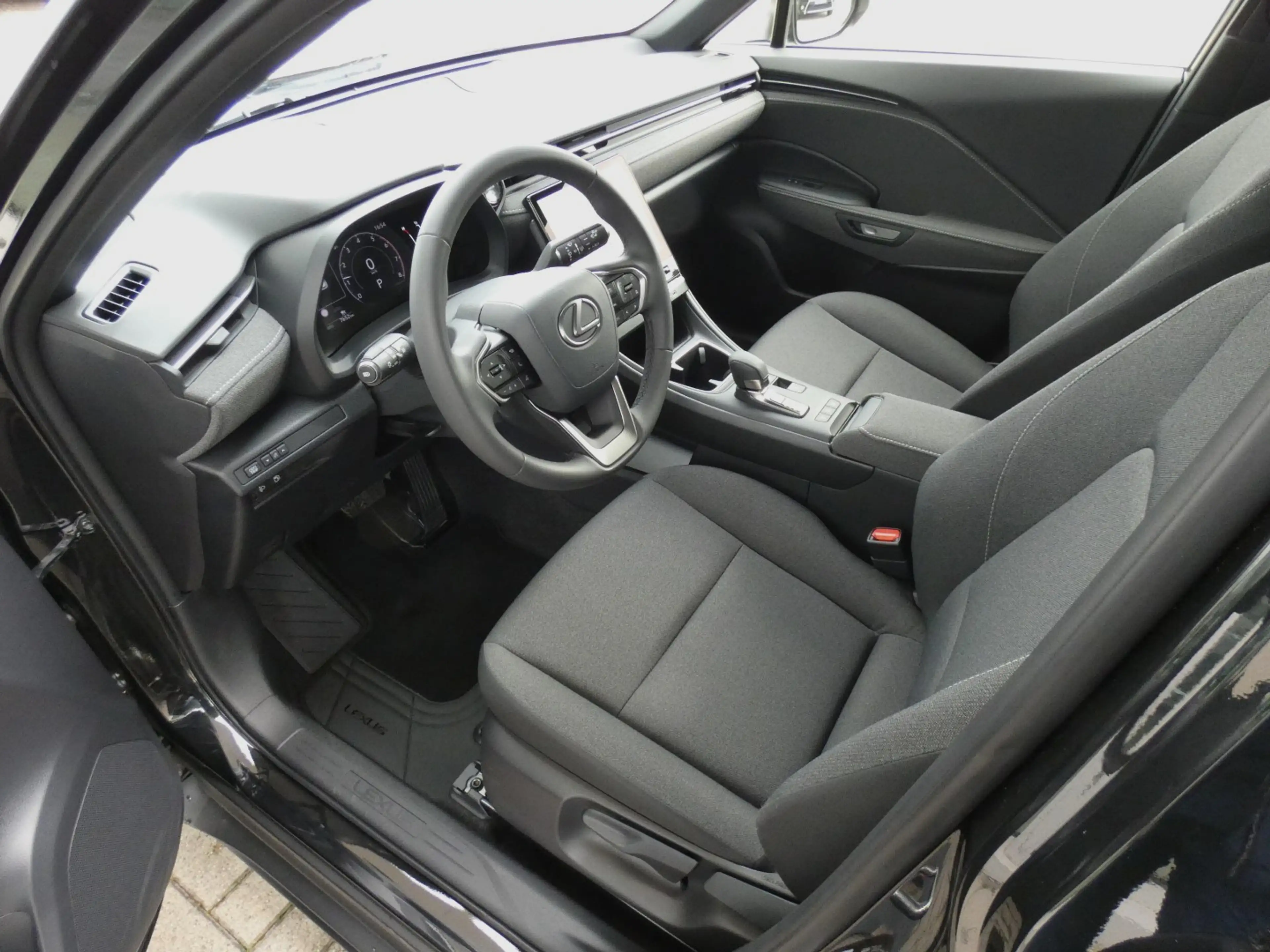 Lexus LBX Hybrid GPS +Parkeercamera +Adaptive cruise control — photo 9
