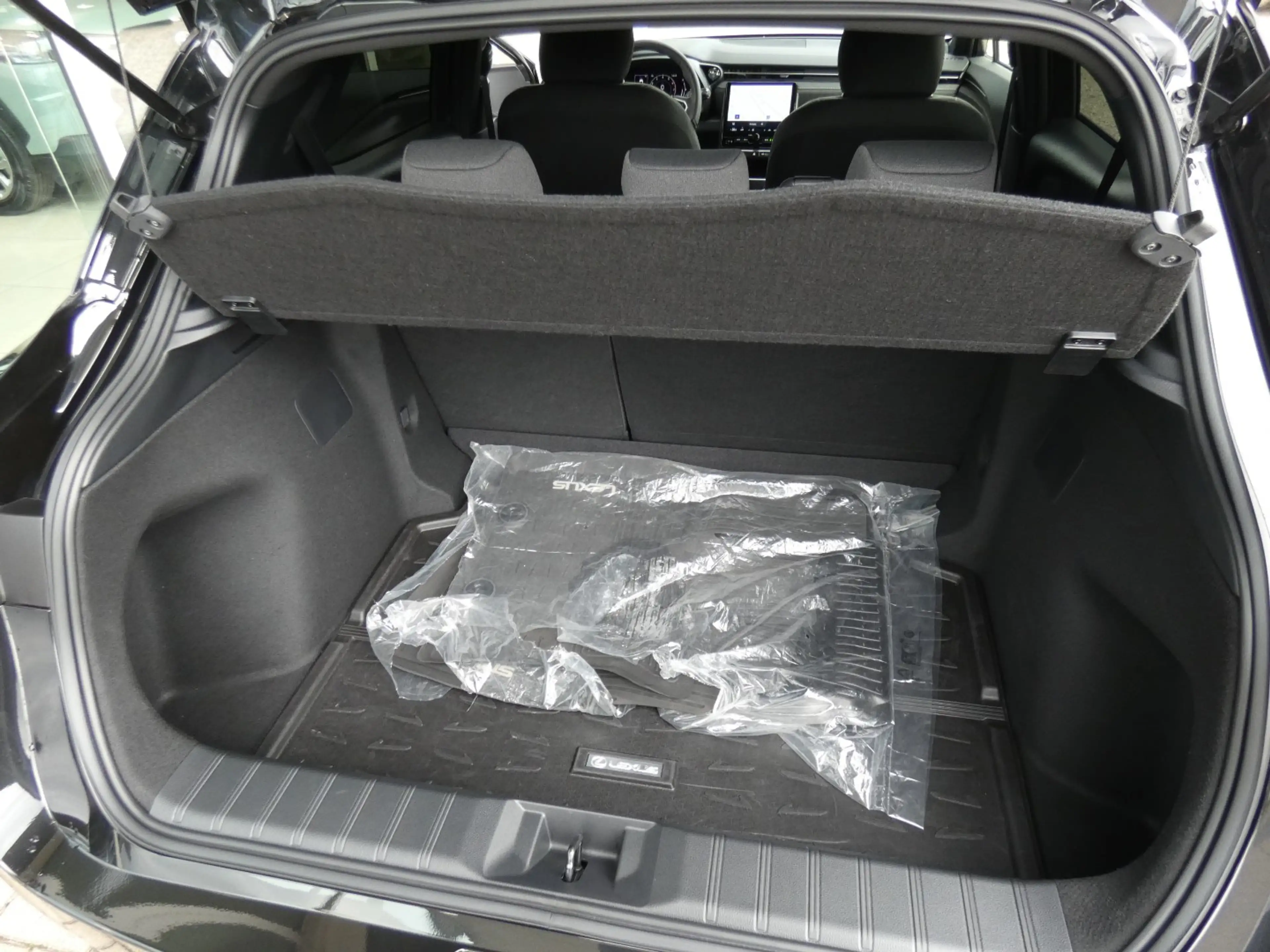 Lexus LBX Hybrid GPS +Parkeercamera +Adaptive cruise control — photo 10