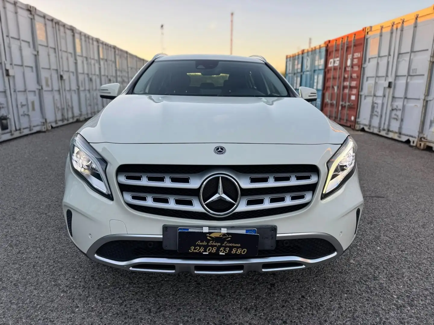 Mercedes-Benz GLA 200 GLA 180 d Automatic Premium Bianco - 2