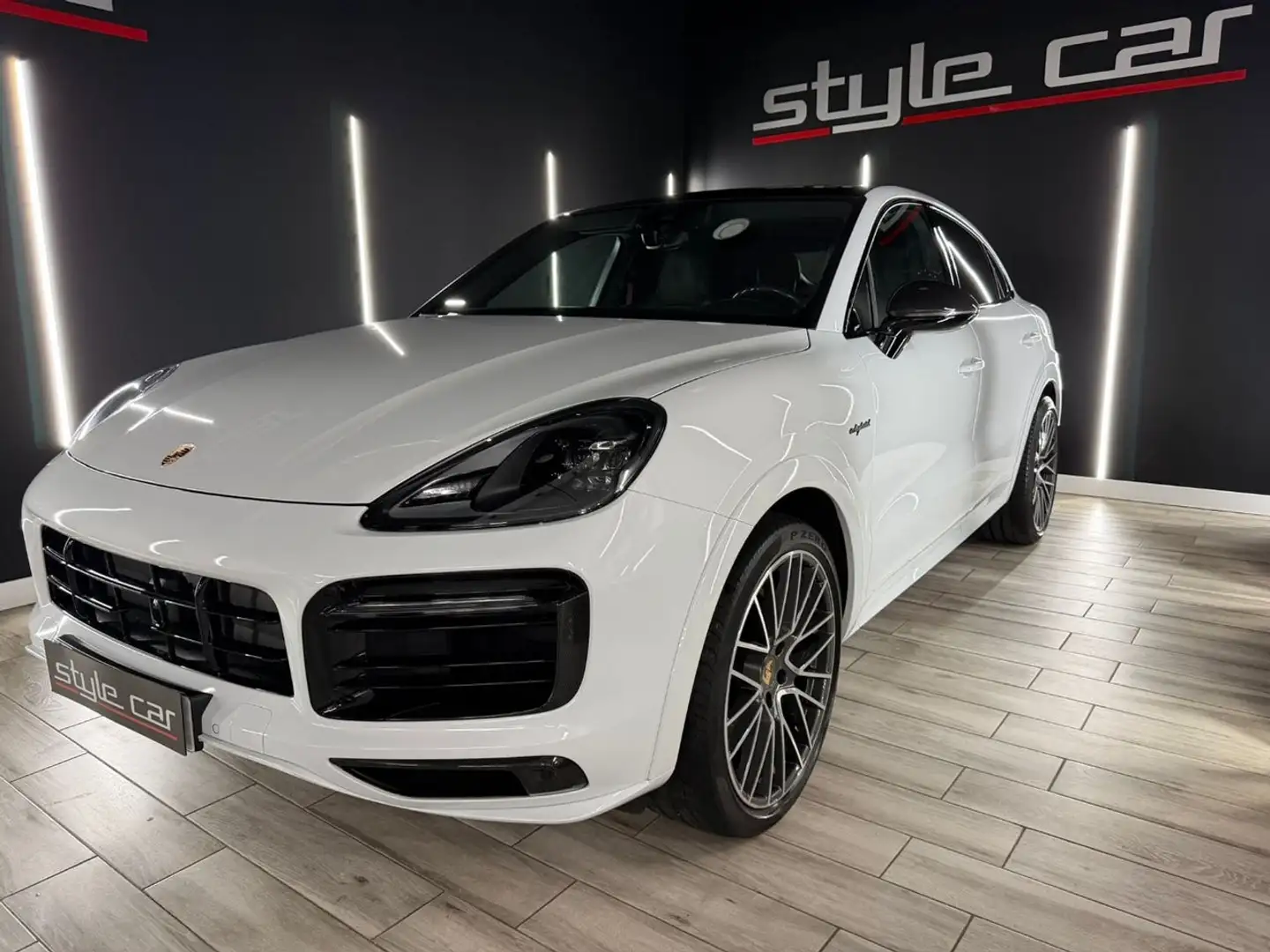 Porsche Cayenne E-Hybrid Platinum Edition Aut. Blanco - 1