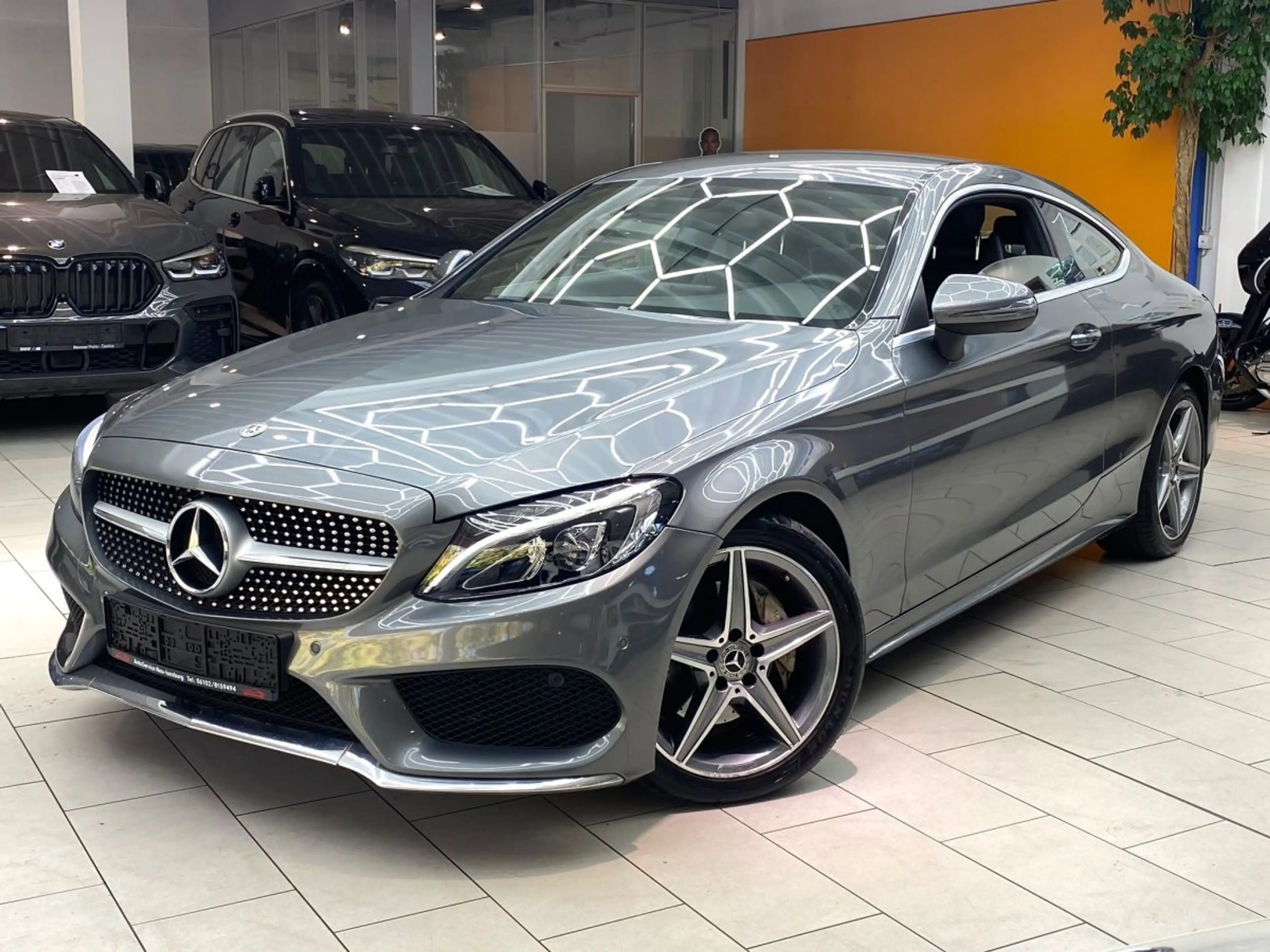 Mercedes-Benz C 180 AMG Line Leder Navi RueFaKa Tempo Keyless PDC S&S — photo 3