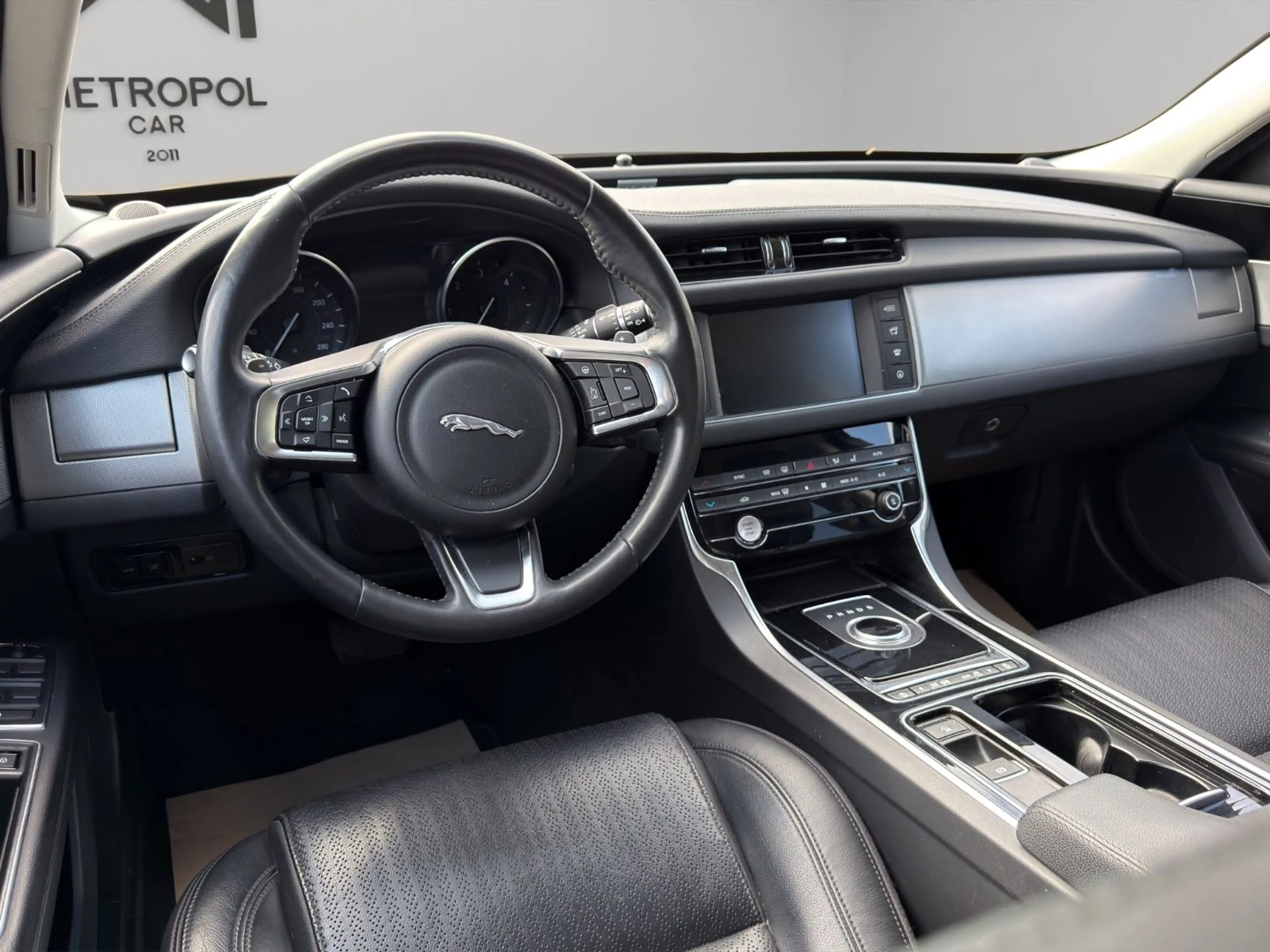 Jaguar XF 25d Sportbrake AWD Nav*Garantie*Finanzierung* — photo 11