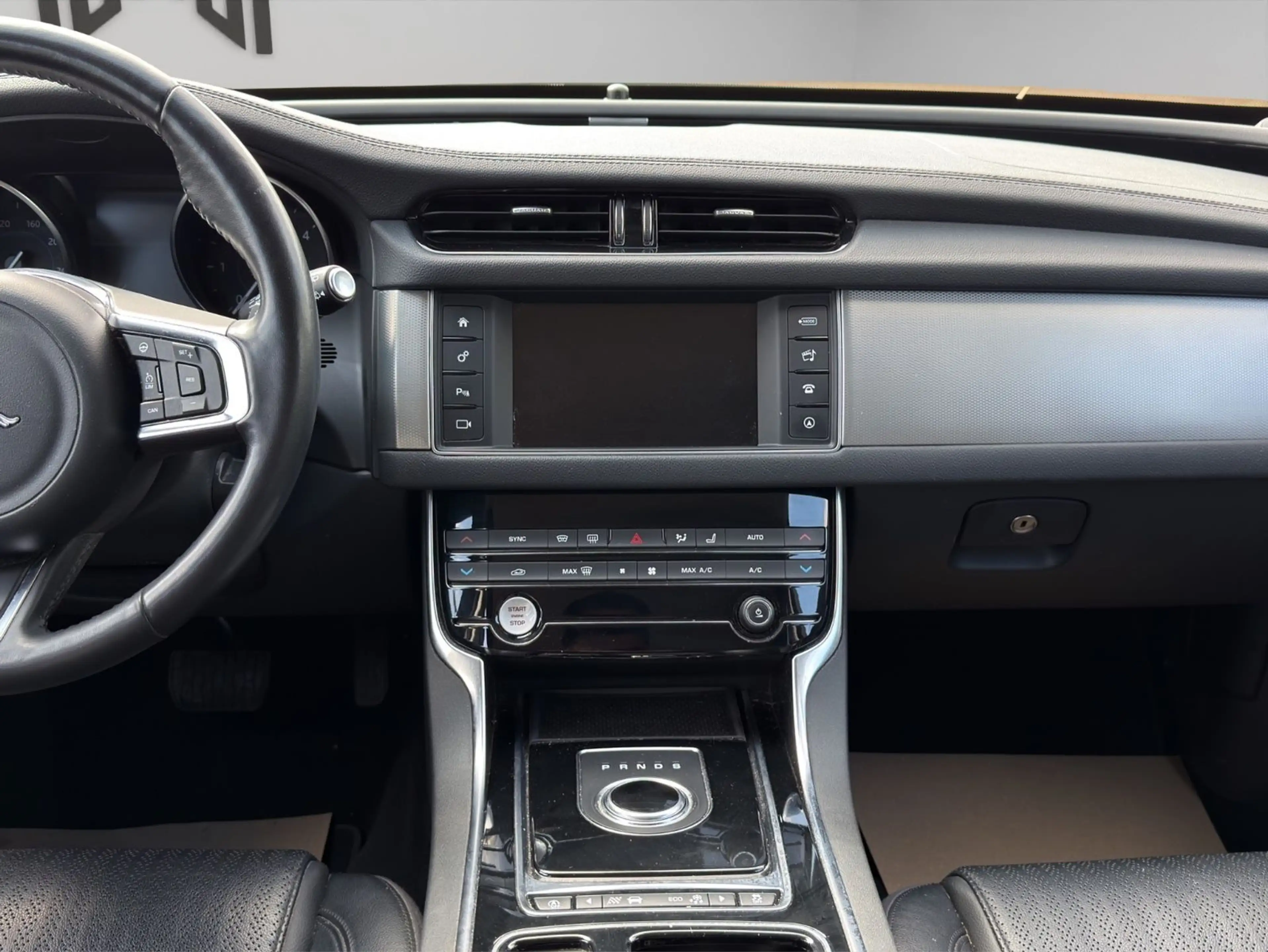 Jaguar XF 25d Sportbrake AWD Nav*Garantie*Finanzierung* — photo 15