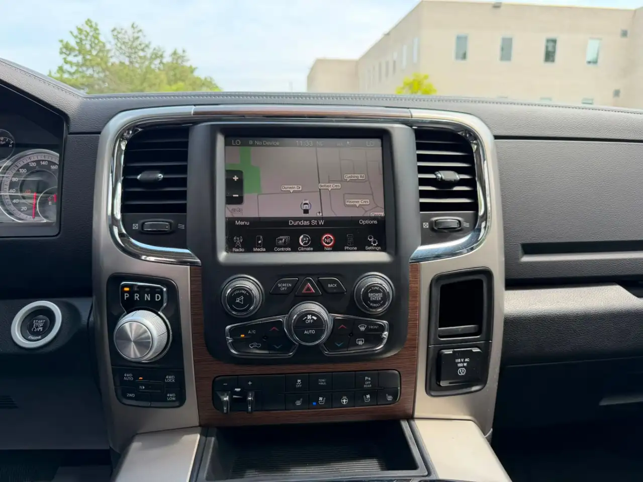 RAM 1500 снимка RAM 1500