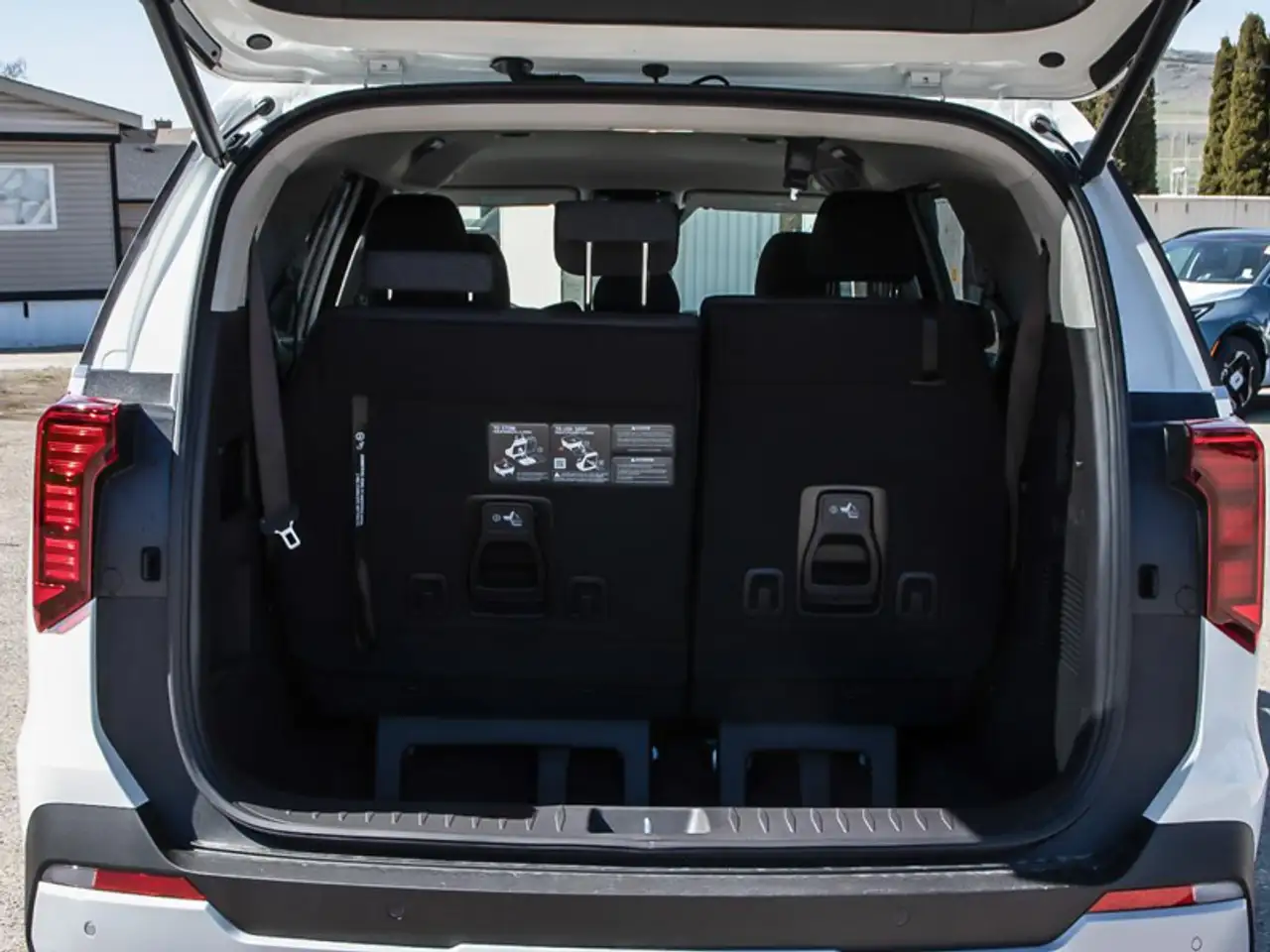 Kia Carnival снимка Kia Carnival