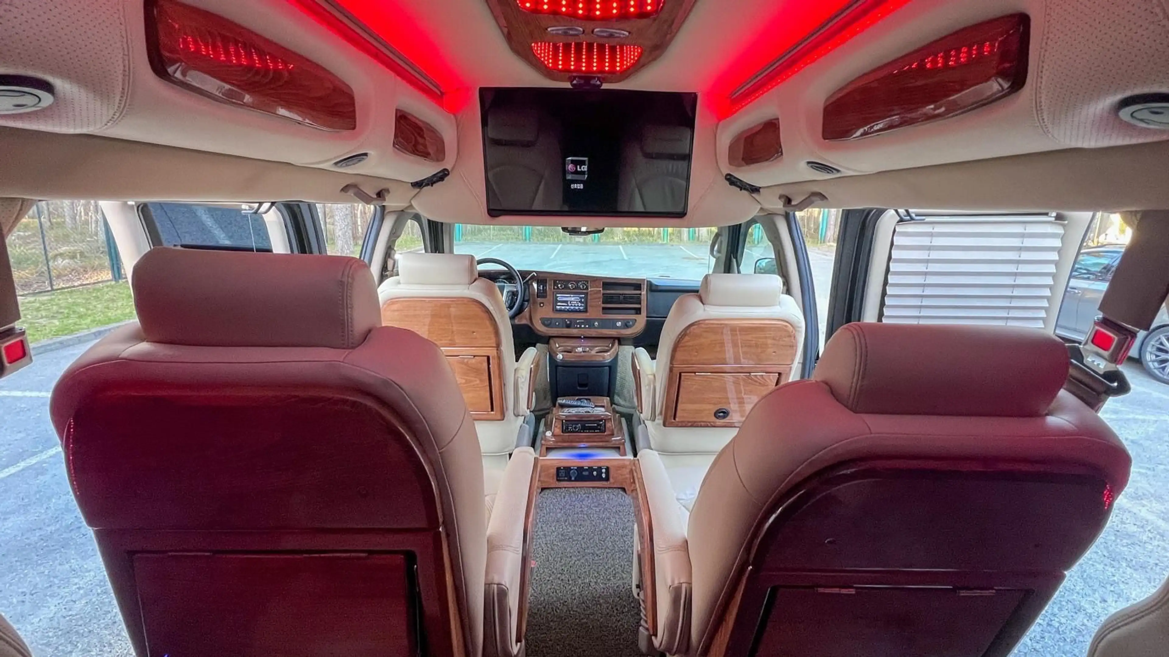 Chevrolet Express 5,3l V8 StarCraft — photo 9