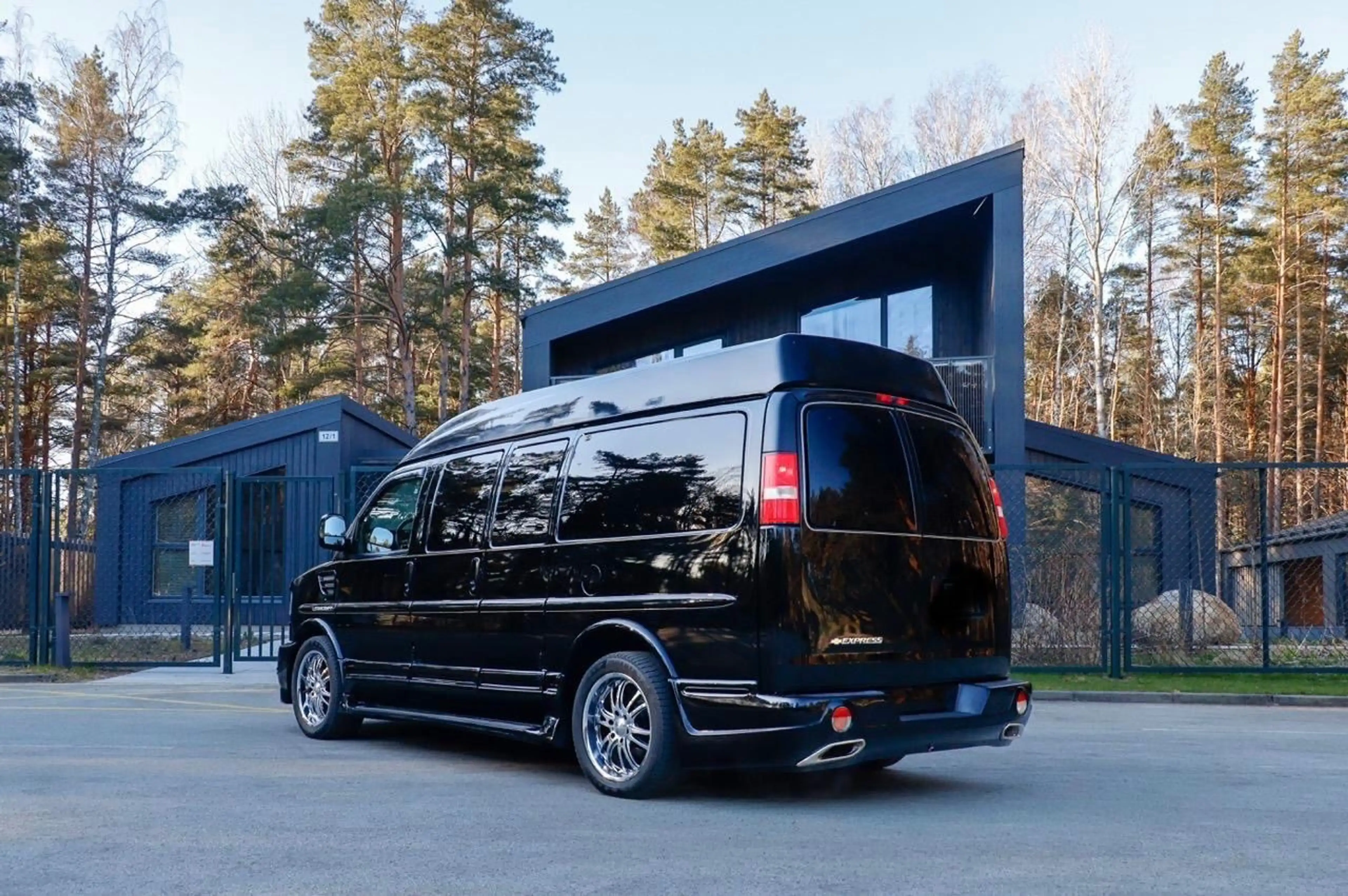 Chevrolet Express 5,3l V8 StarCraft — photo 7