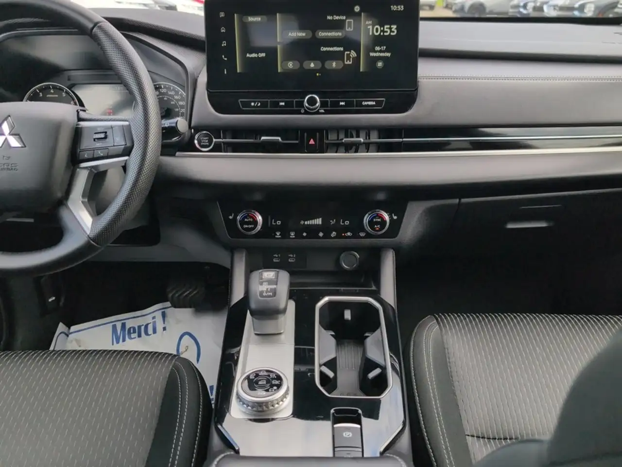 Mitsubishi Outlander снимка Mitsubishi Outlander