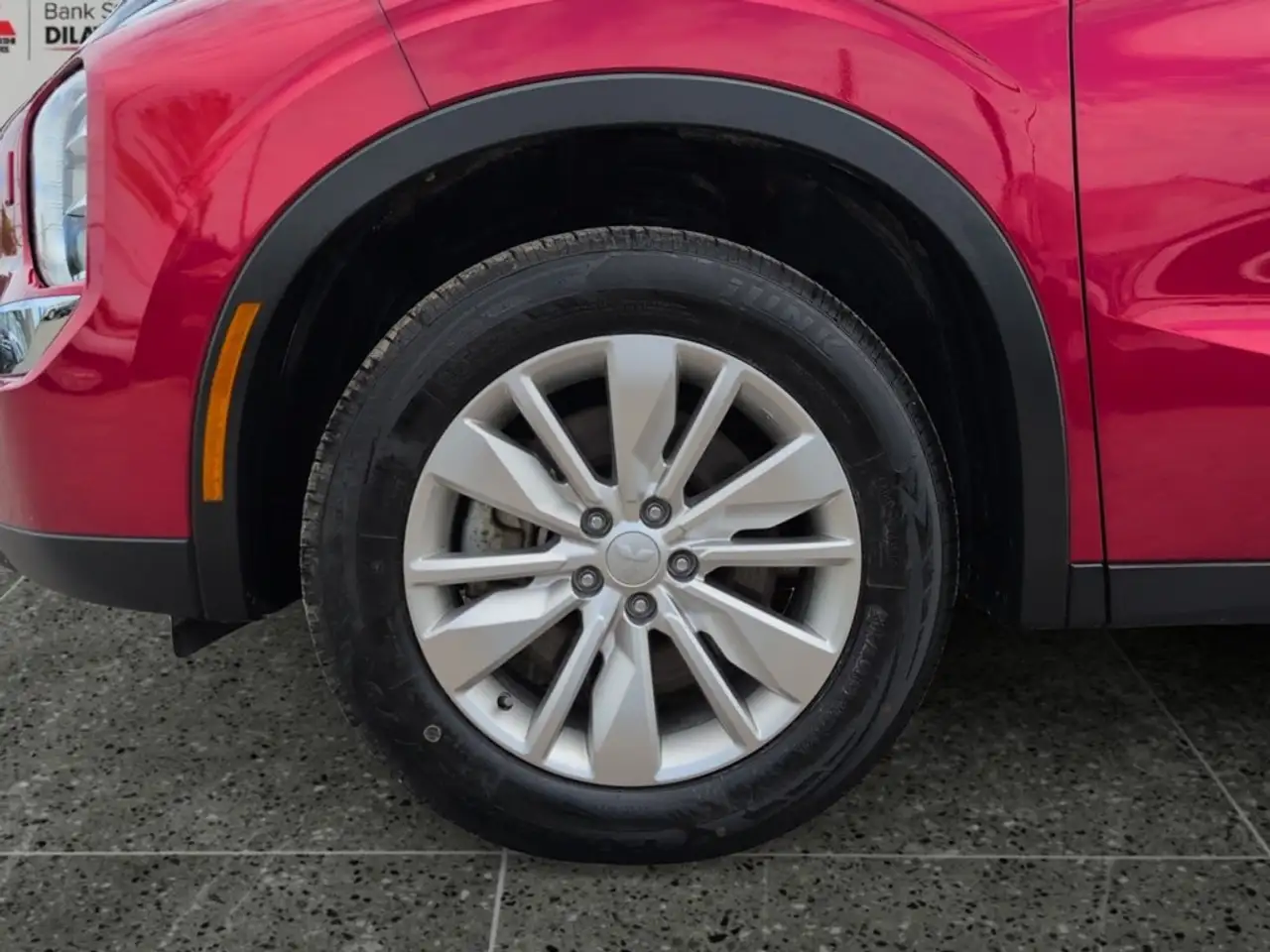 Mitsubishi Outlander снимка Mitsubishi Outlander