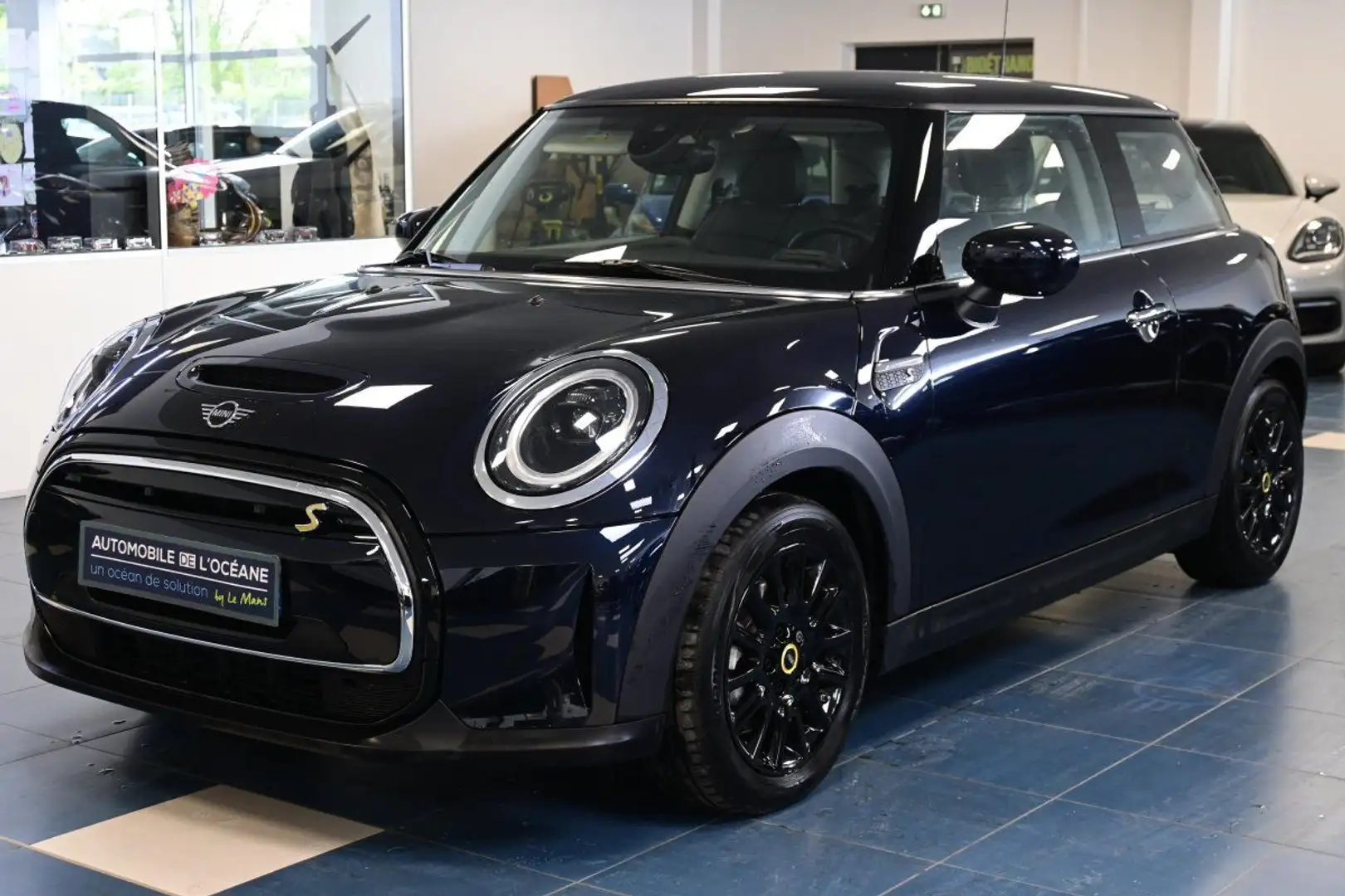 MINI One HATCH 3 PORTES ELECTRIC F56 BEV LCI Cooper SE 184  Bleu - 1