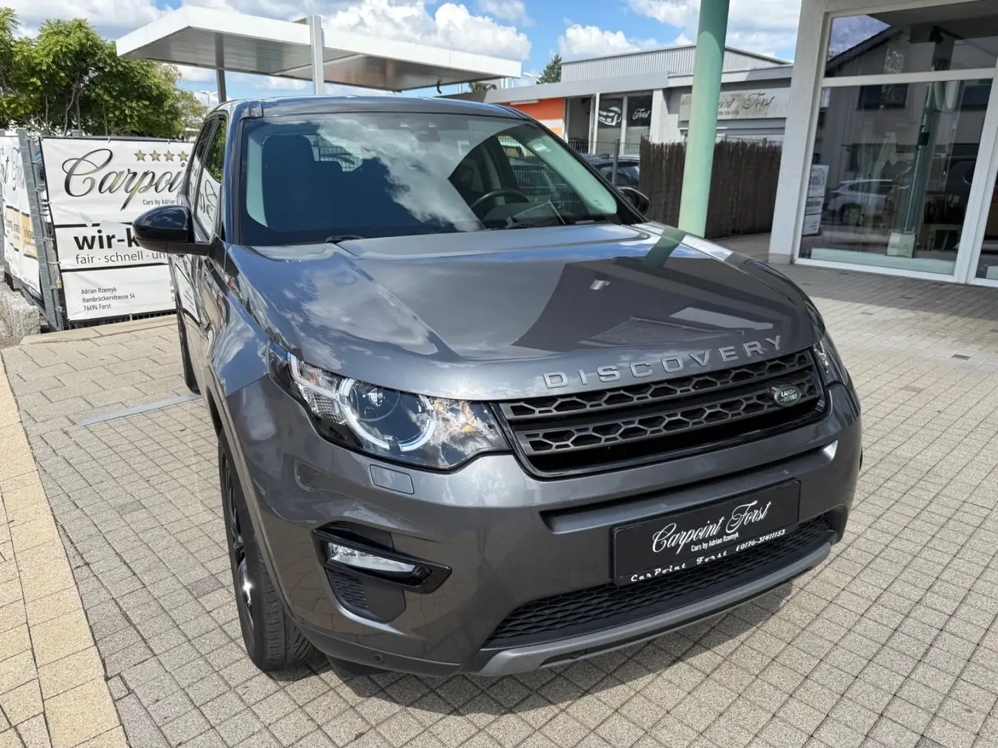 Land Rover Discovery Sport SE AWD, 2.Hand, AHK,NAVI, Mwst. Grijs - 2