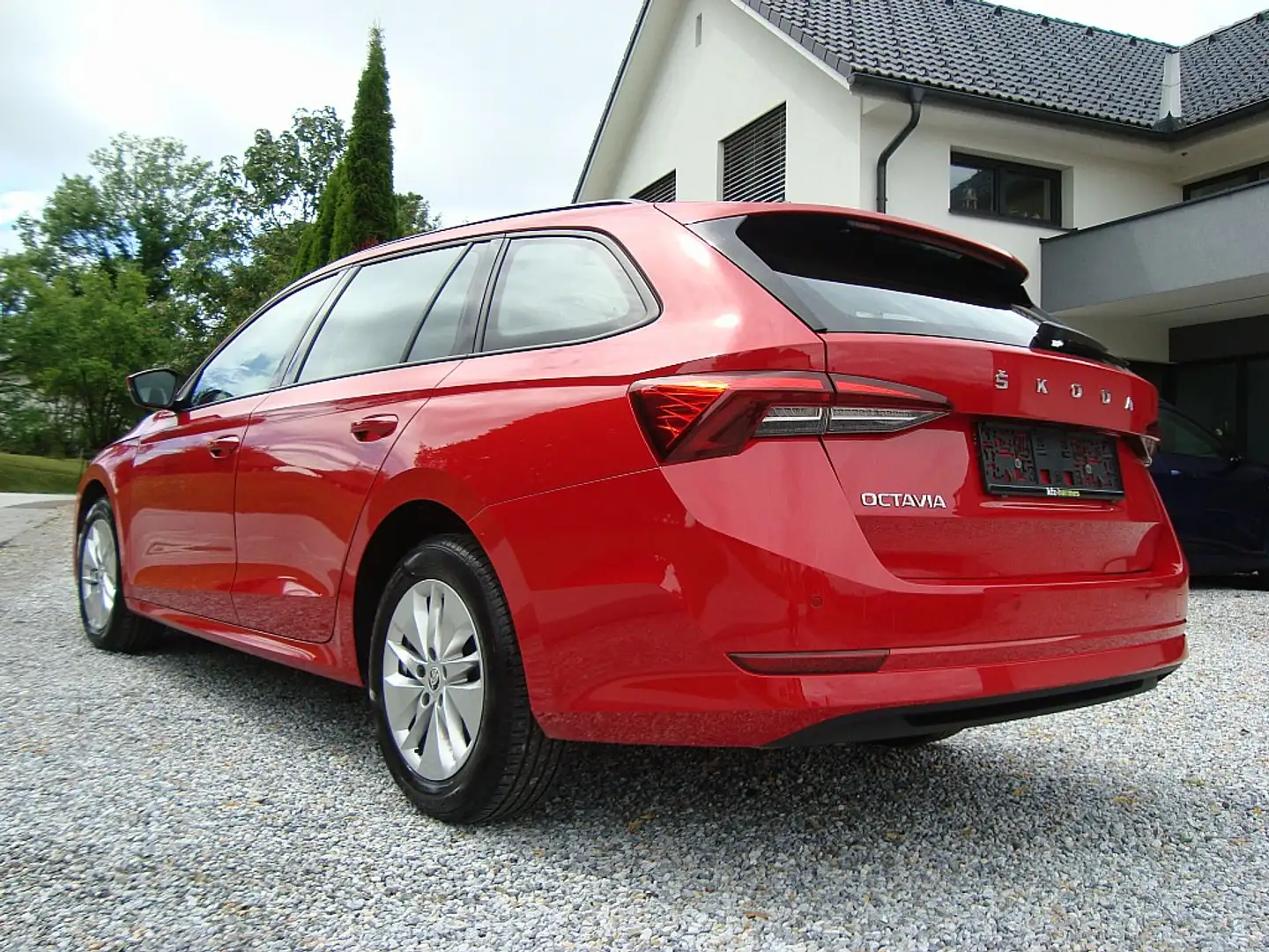 Skoda Octavia Combi 2,0 TDI Ambition DSG 1-Hand !! Rouge - 2