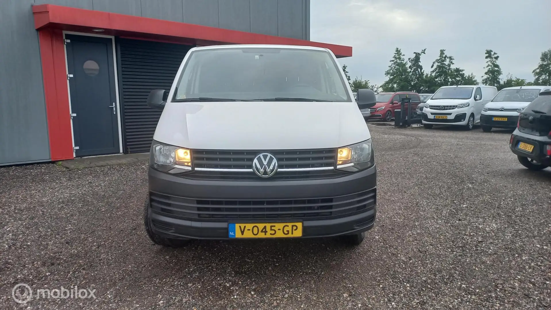 Volkswagen T6 Transporter 2.0 TDI L2H1/AIRCO/NAVIGATIE Blanc - 2