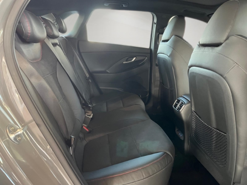 Hyundai i30 1.6 N Line X/Panorama/Navi/Sitzheizung/Rückfahrkam — photo 13