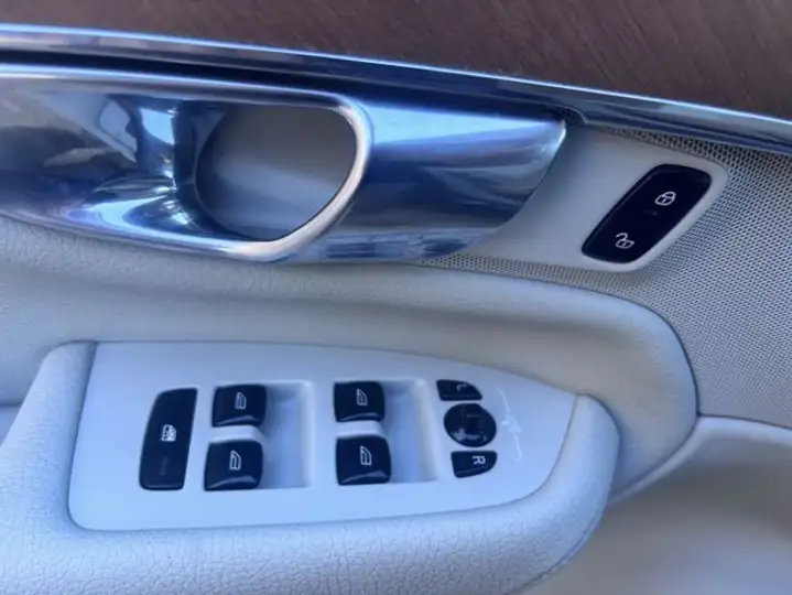 Volvo XC90 2020, foto 19