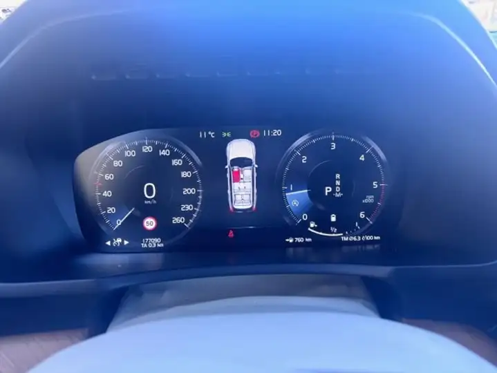 Volvo XC90 2020, foto 18