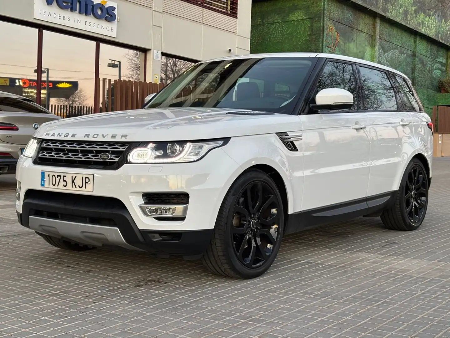 Land Rover Range Rover Sport 3.0TDV6 HSE Dynamic Aut. Blanc - 1