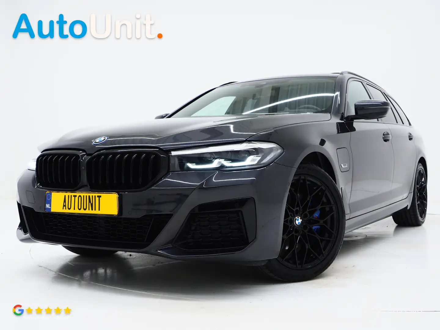 BMW 530 5-serie Touring 530e xDrive M Sport Shadow | Panor Grijs - 1