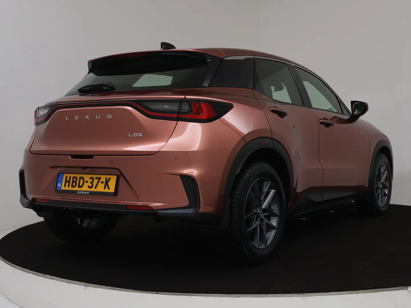 Lexus LBX Standaard | Comfort & Safety Pack | All-season ban Bruin - 2