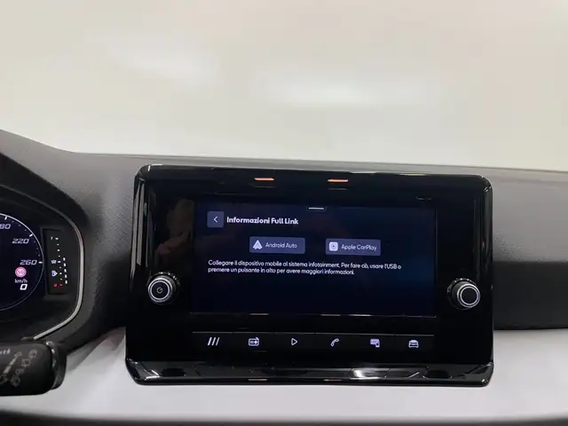 Seat Arona view 12