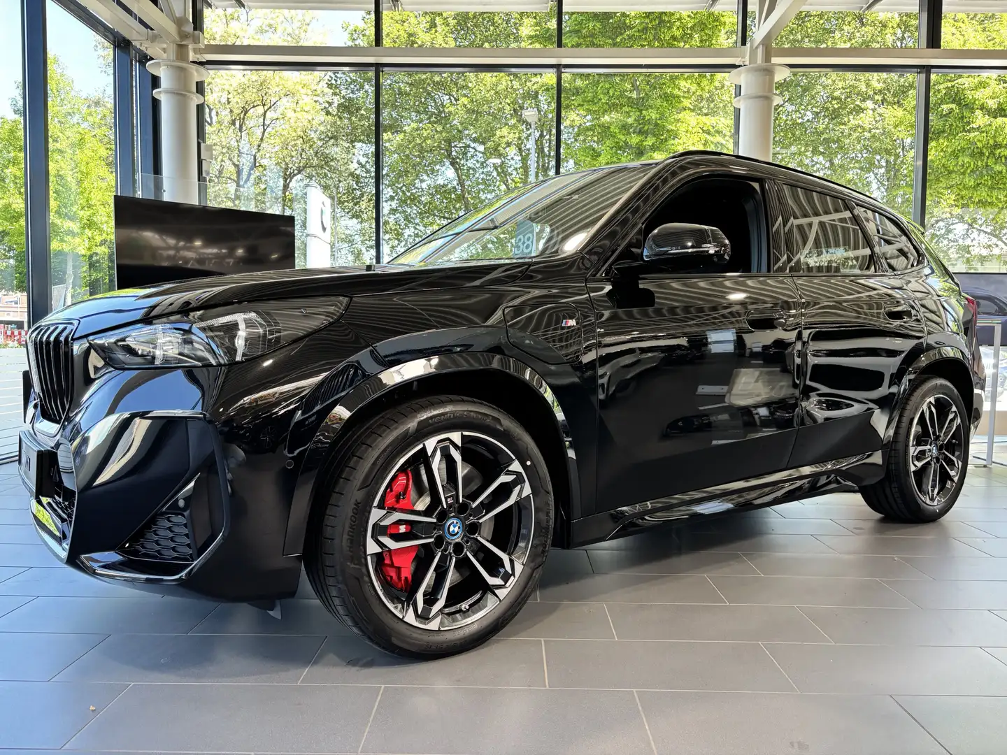 BMW X1 xDrive25e M SporPro 19" Inno Massage 360° Driving+ Schwarz - 2