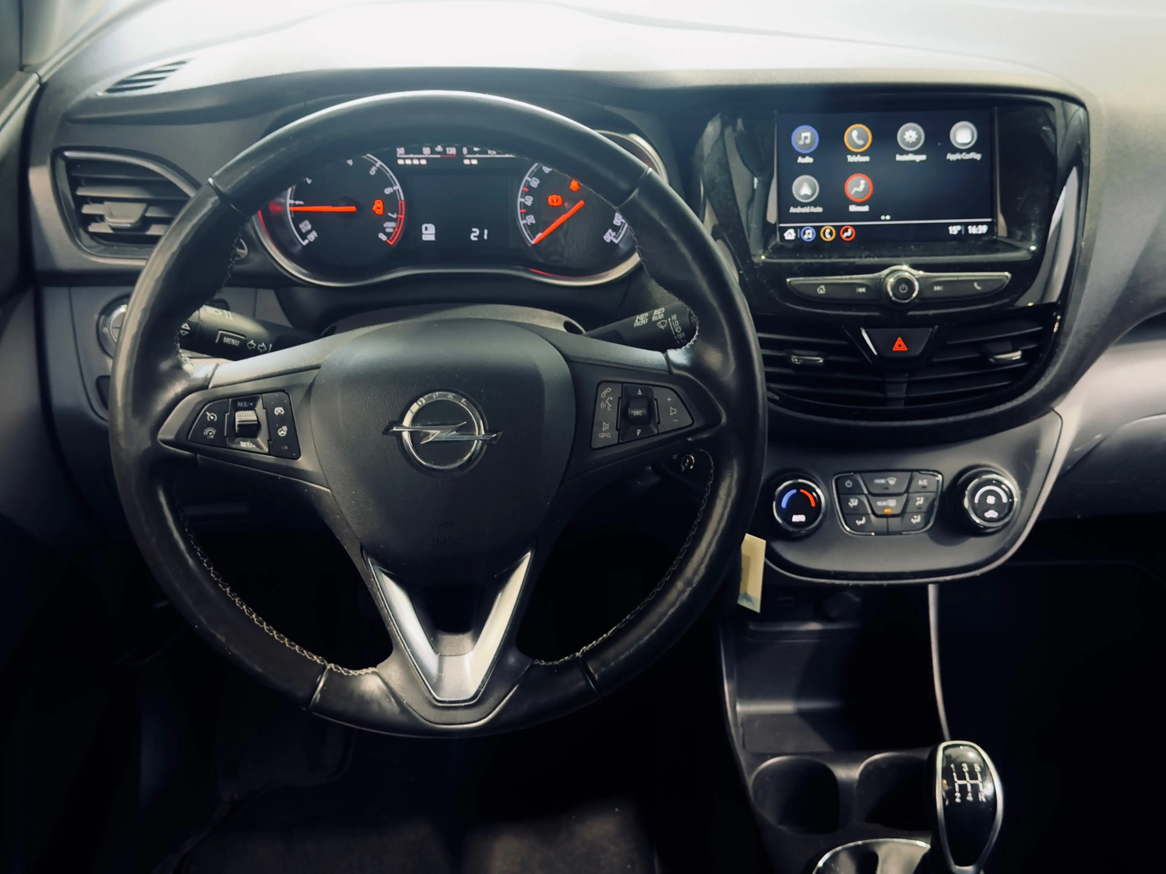 Opel Karl 1.0 ecoFLEX Innovation Apple CarPlay — photo 9
