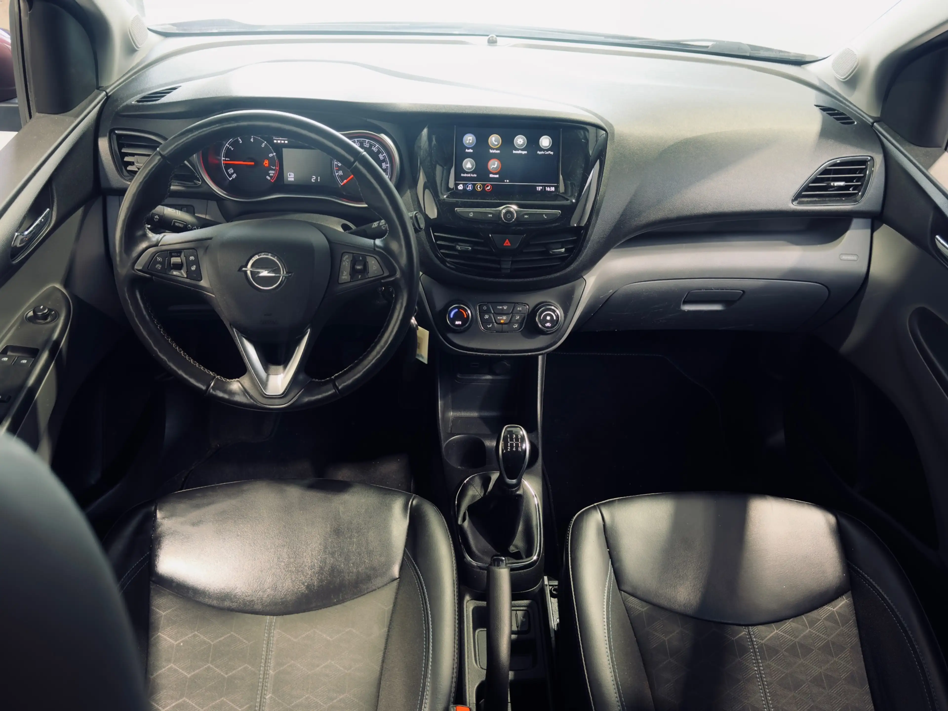 Opel Karl 1.0 ecoFLEX Innovation Apple CarPlay — photo 10