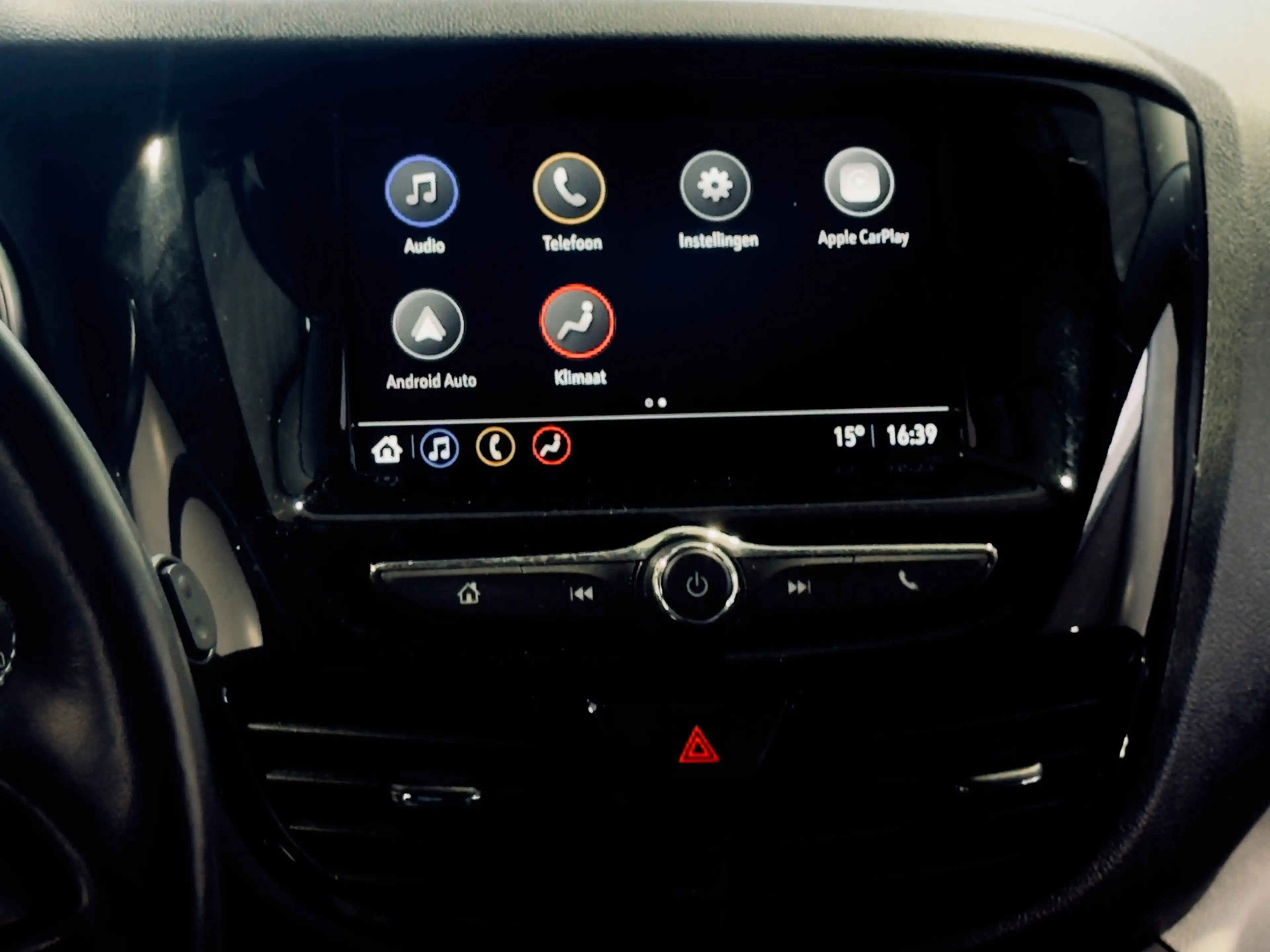 Opel Karl 1.0 ecoFLEX Innovation Apple CarPlay — photo 11