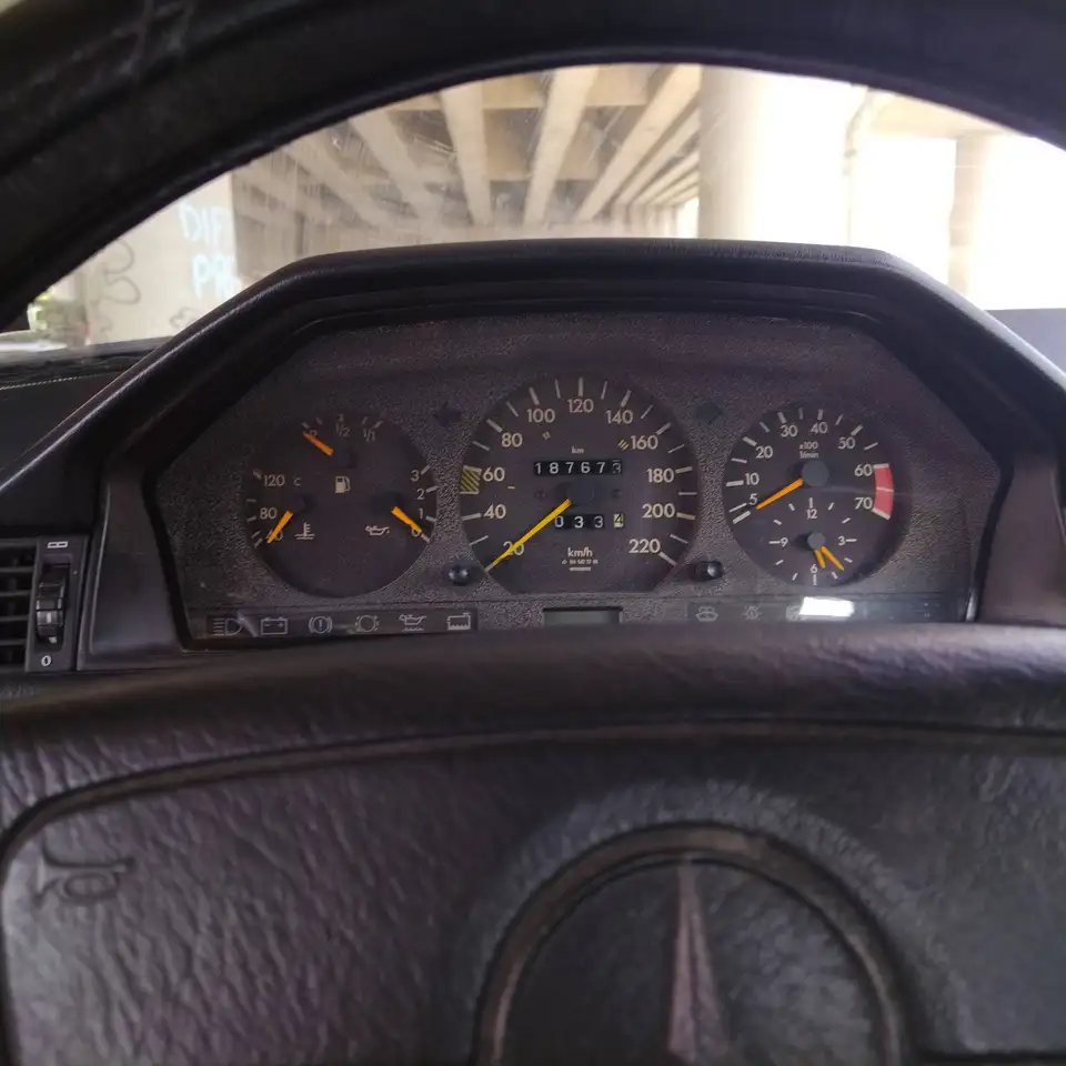 Mercedes-Benz E 200 E (124) 200, foto 5