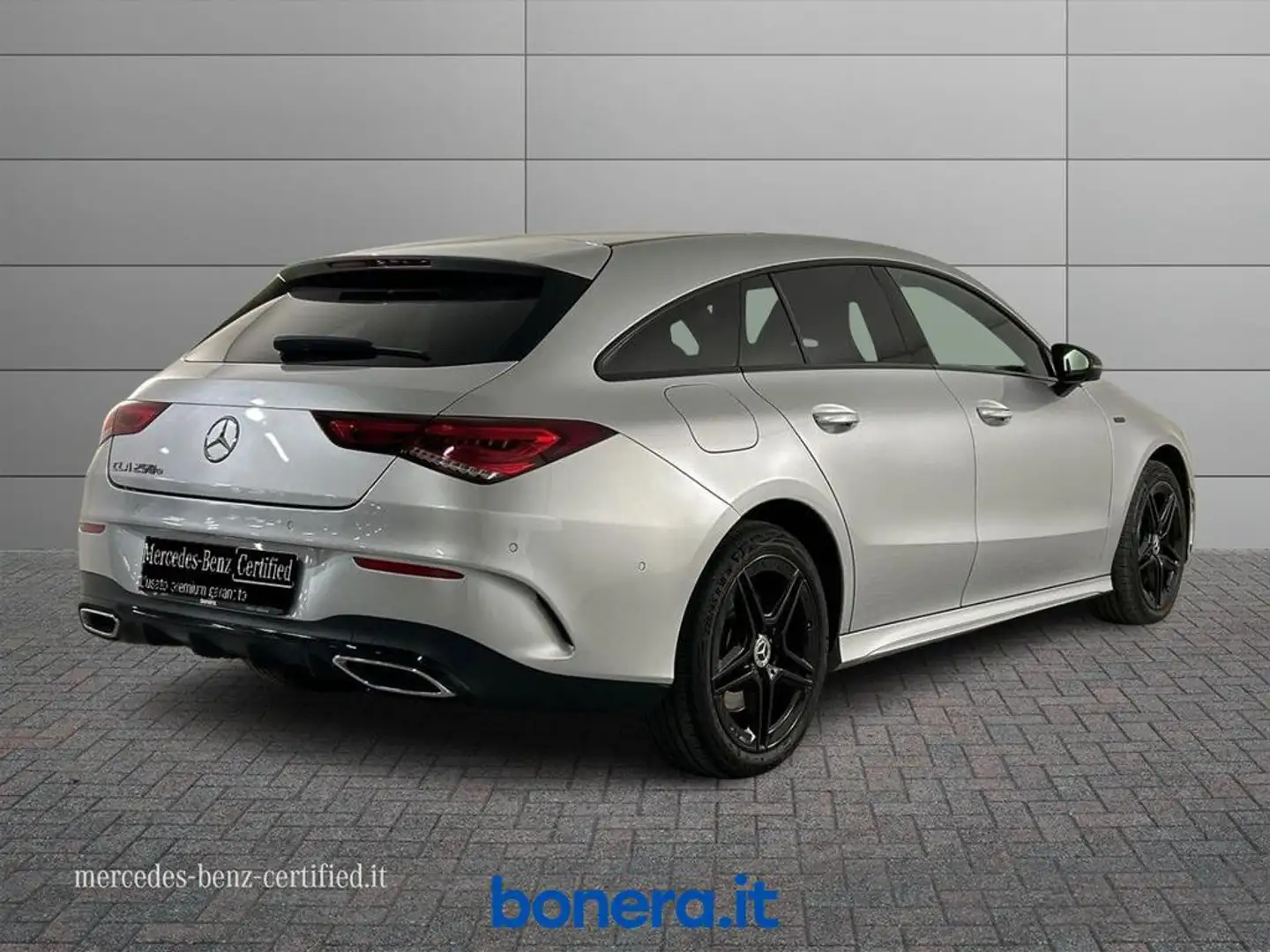 Mercedes-Benz CLA 250 Shooting Brake eq-power Premium auto Argento - 2