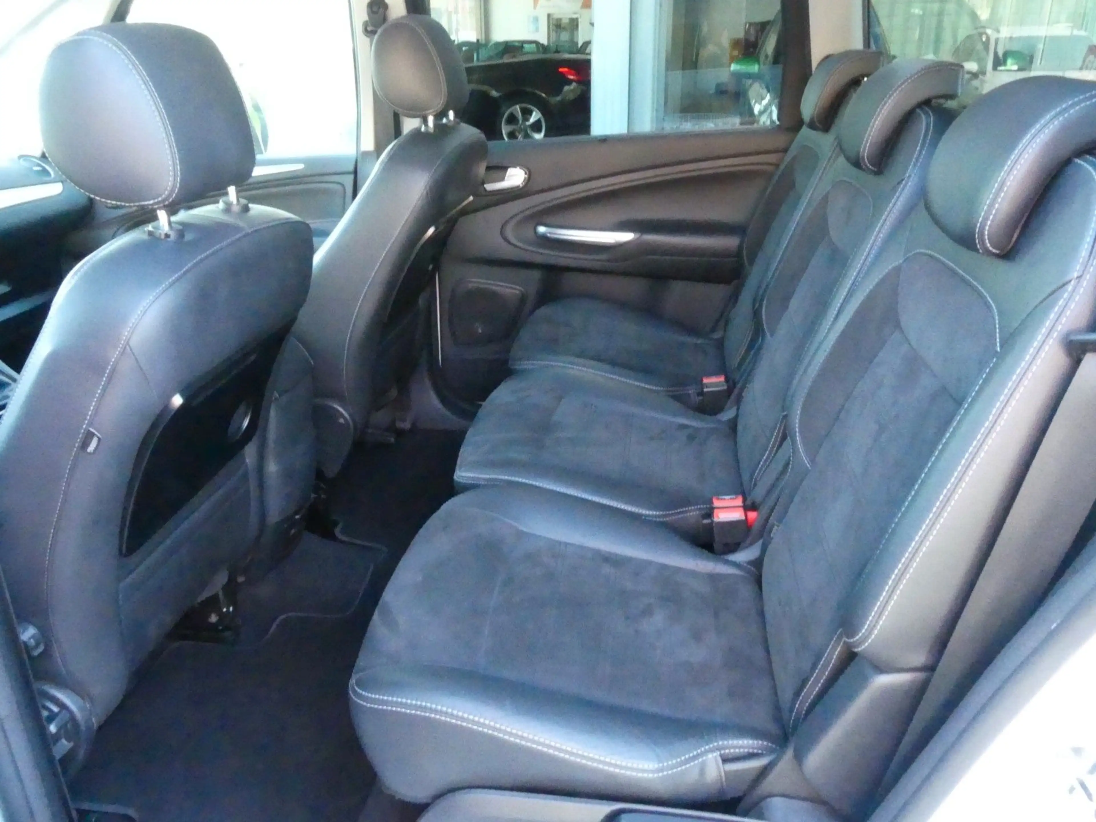 Ford Galaxy Titanium 7-Sitzer — photo 10
