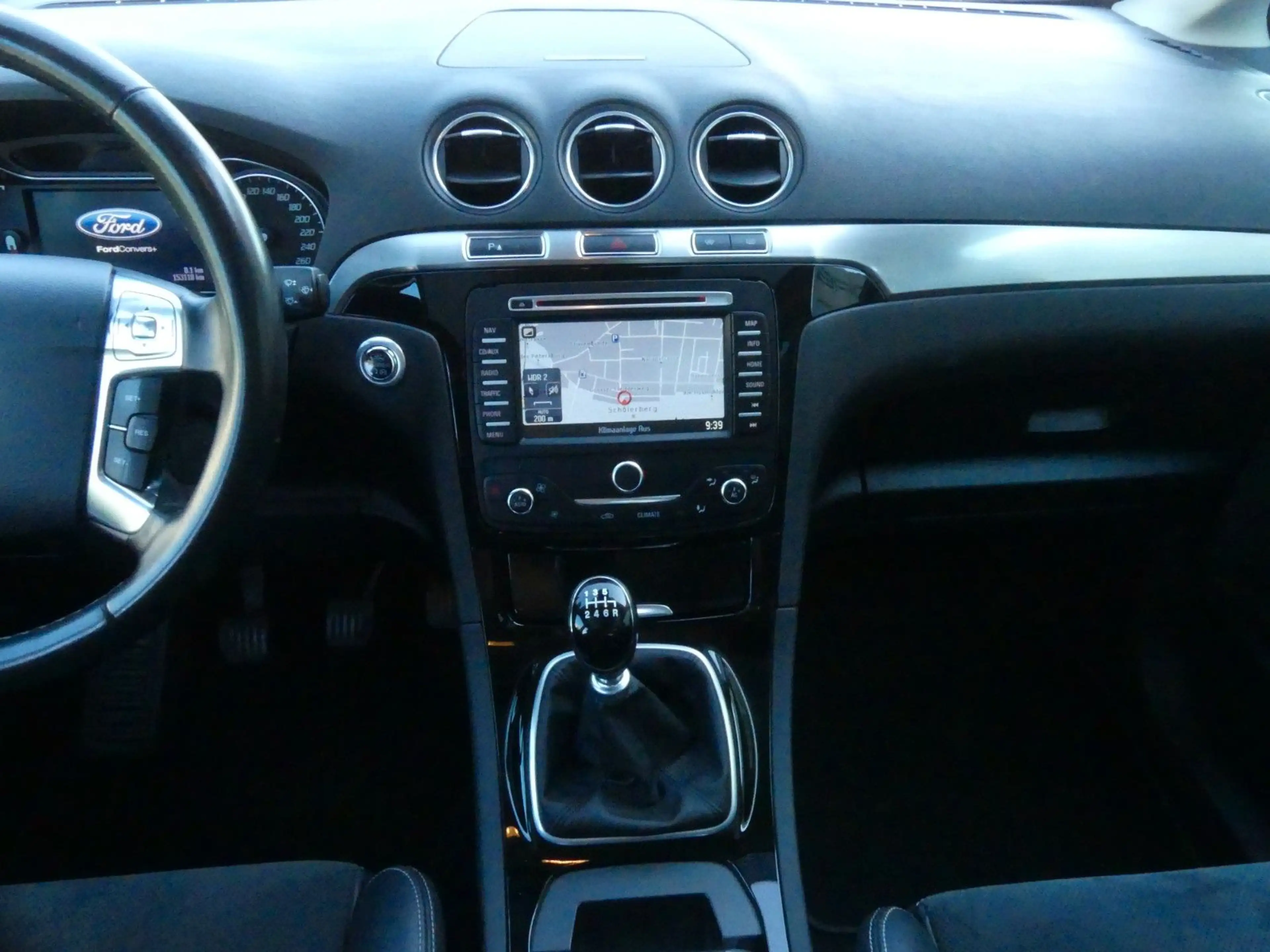Ford Galaxy Titanium 7-Sitzer — photo 12