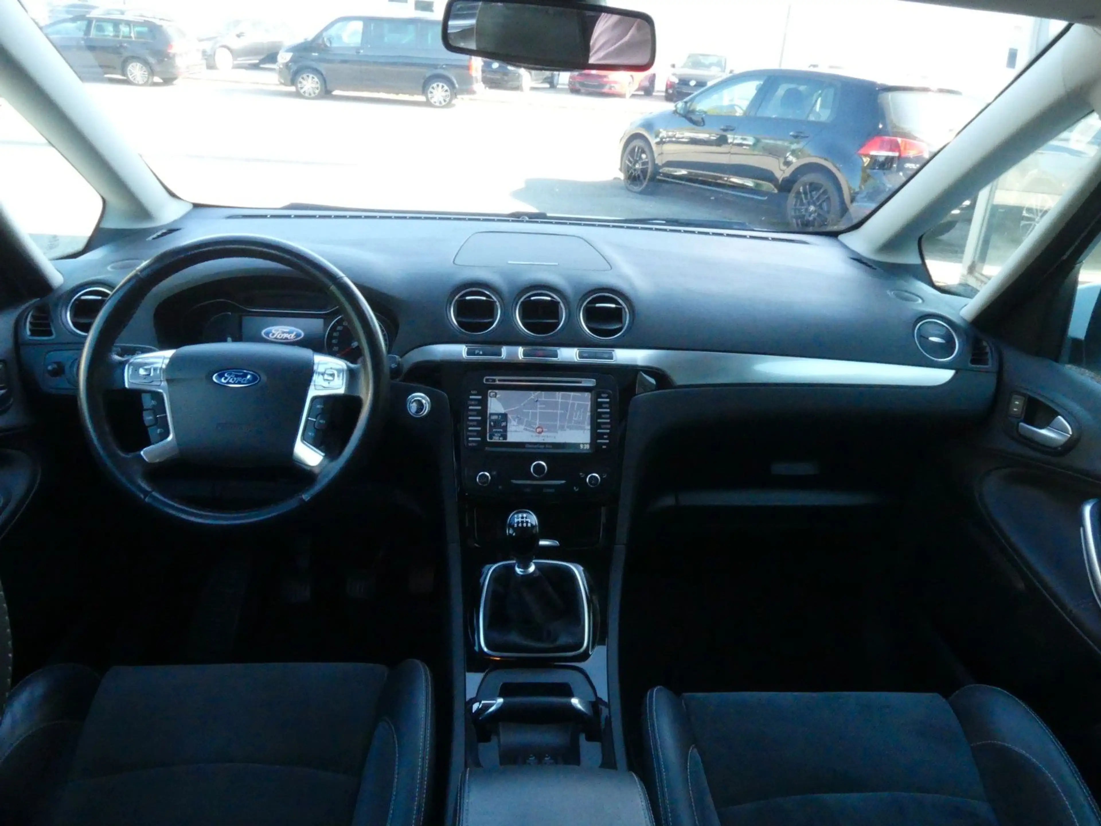 Ford Galaxy Titanium 7-Sitzer — photo 11