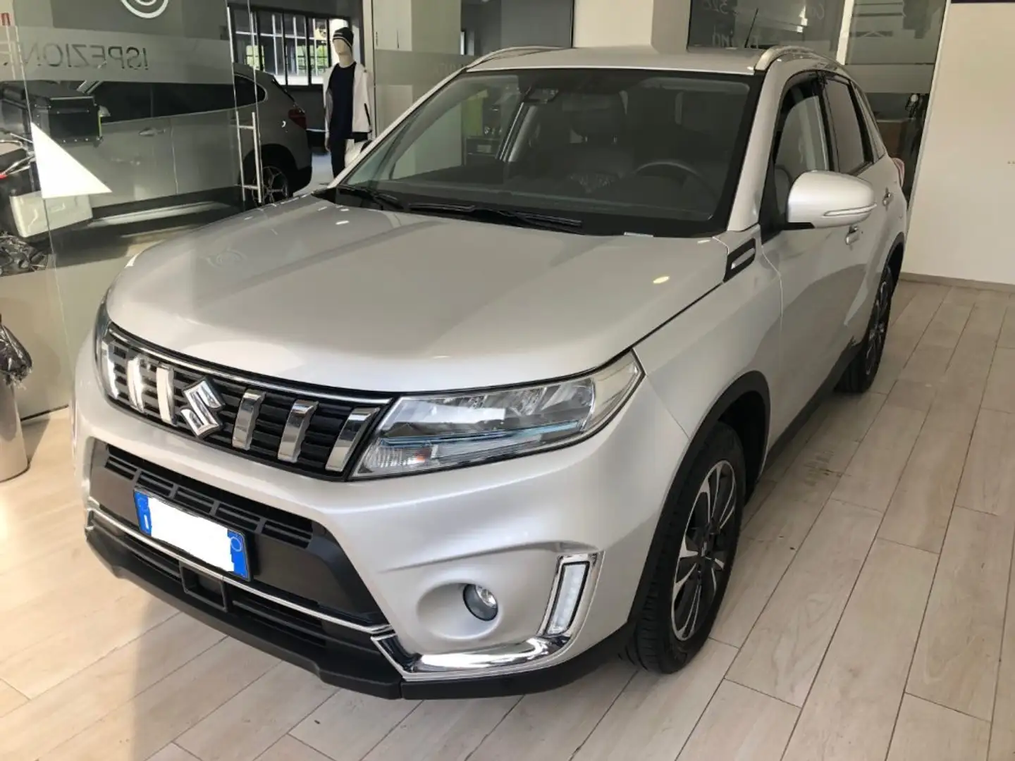 Suzuki Vitara 1.4 Hybrid 4WD AllGrip Top Zilver - 1