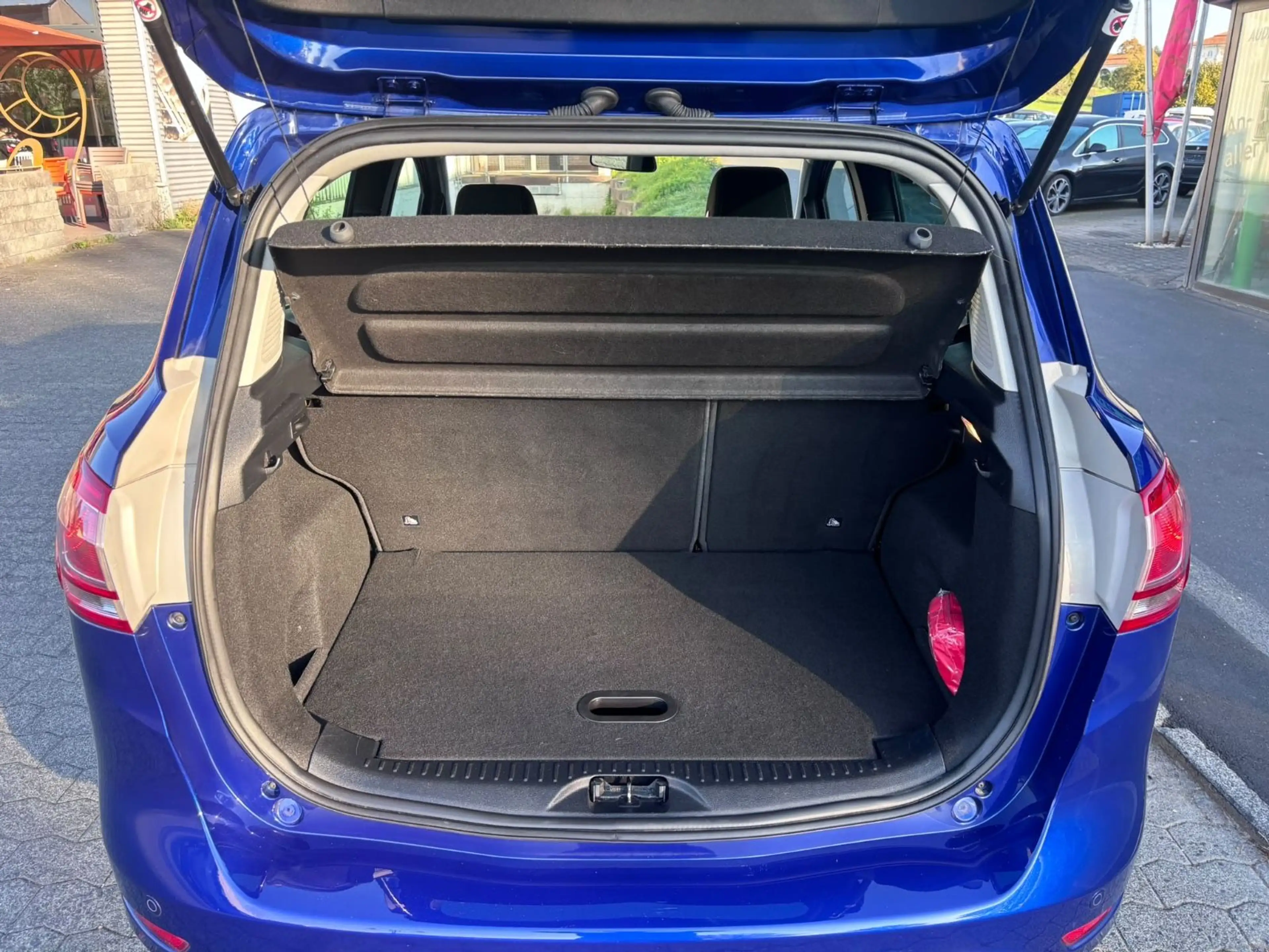 Ford B-Max Sync Edition **NAVI*KLIMA*SHZ** — photo 6