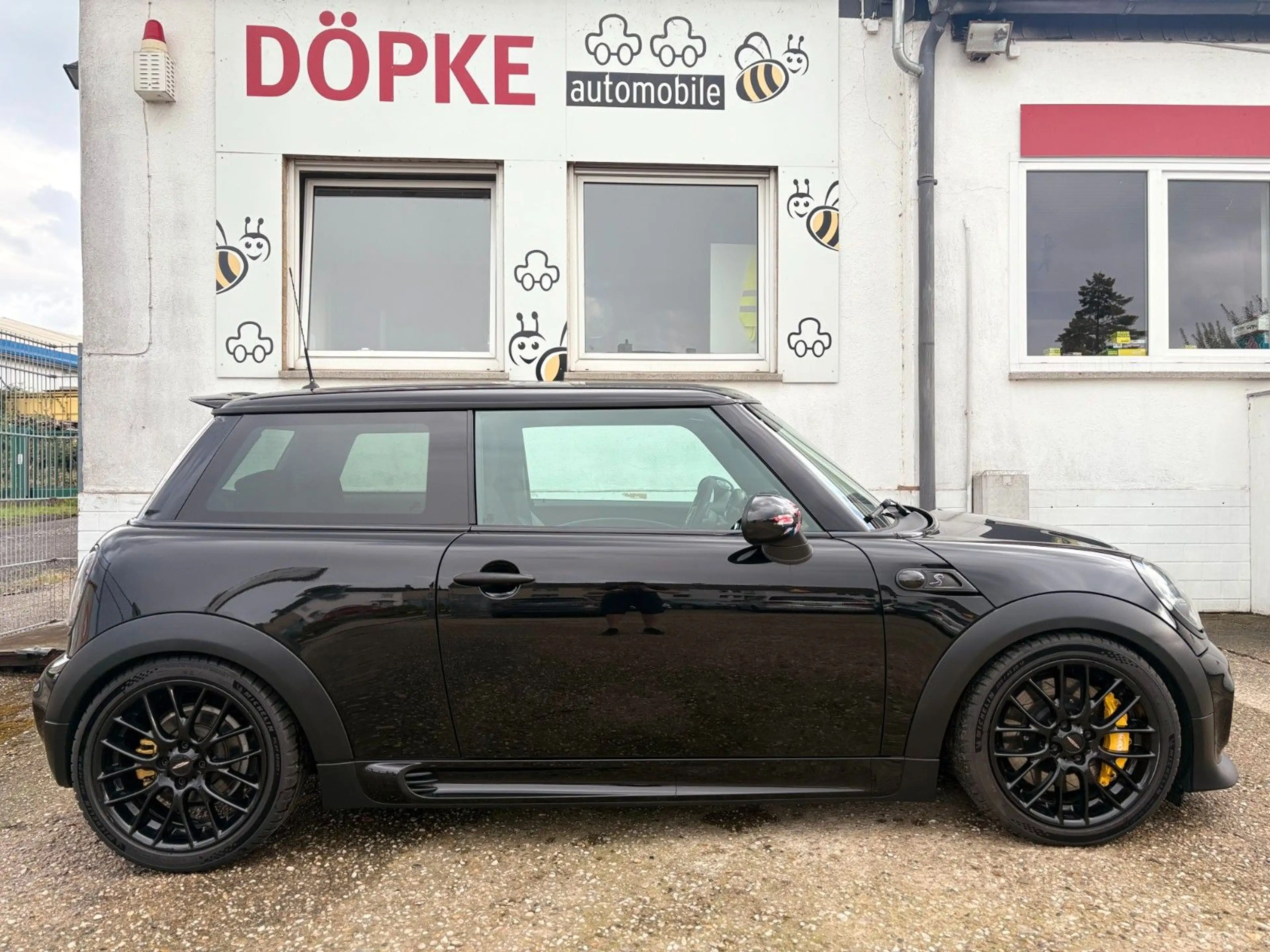 MINI Cooper S JCW Aero Kit Xenon SHZ V-Maxx ST — photo 5