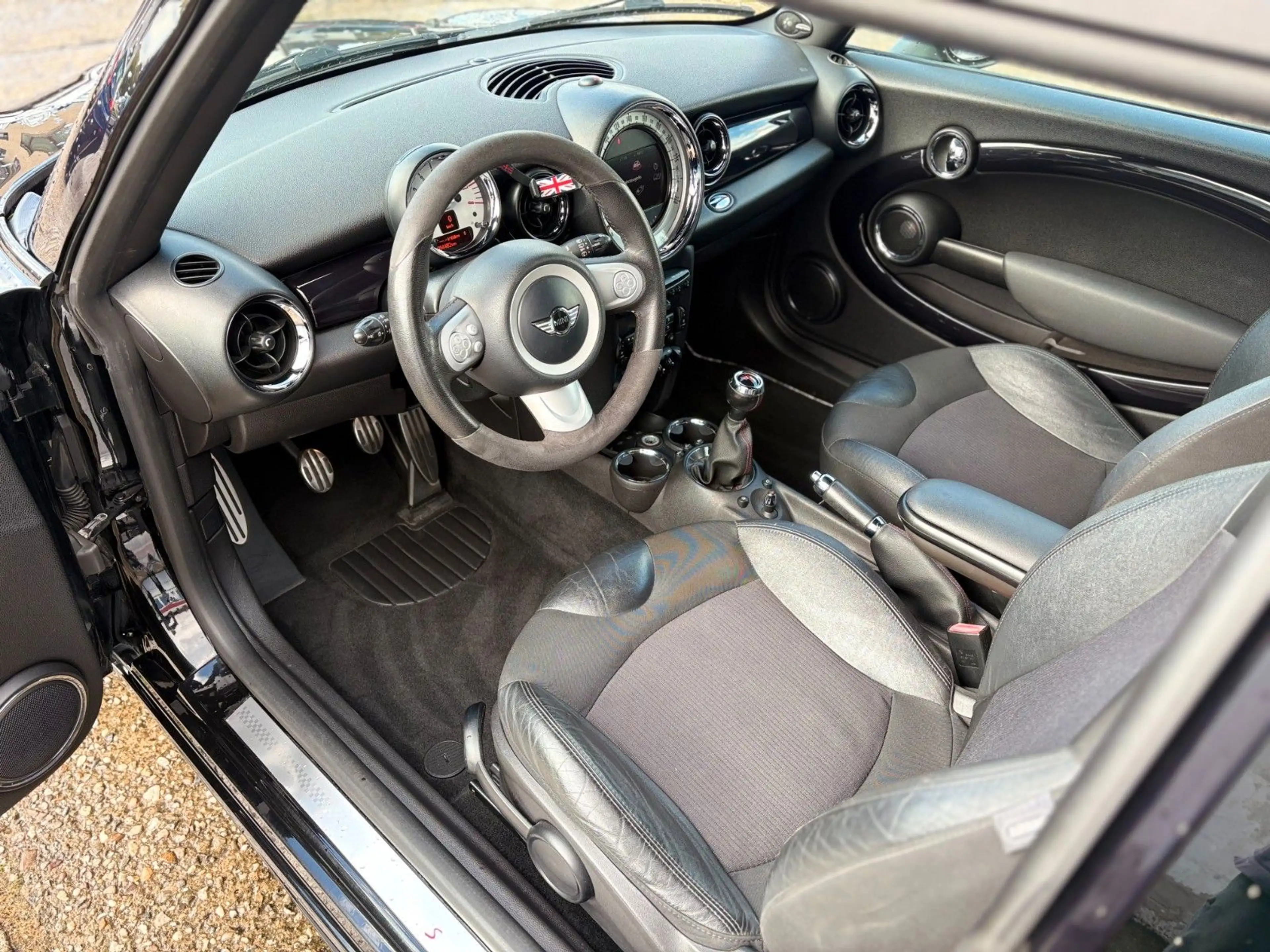 MINI Cooper S JCW Aero Kit Xenon SHZ V-Maxx ST — photo 10