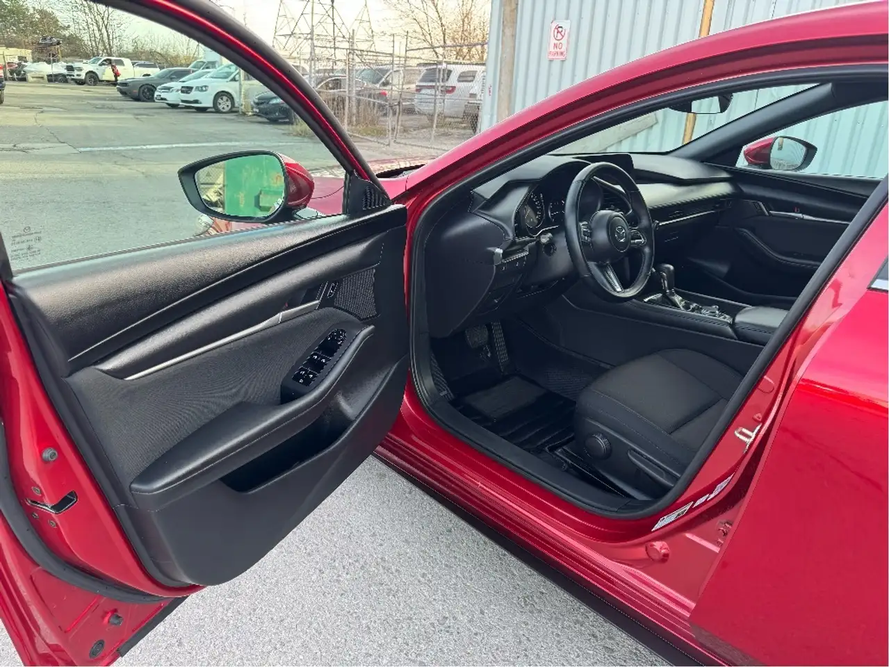 Mazda 3 снимка Mazda 3