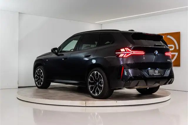 BMW X3 view 3